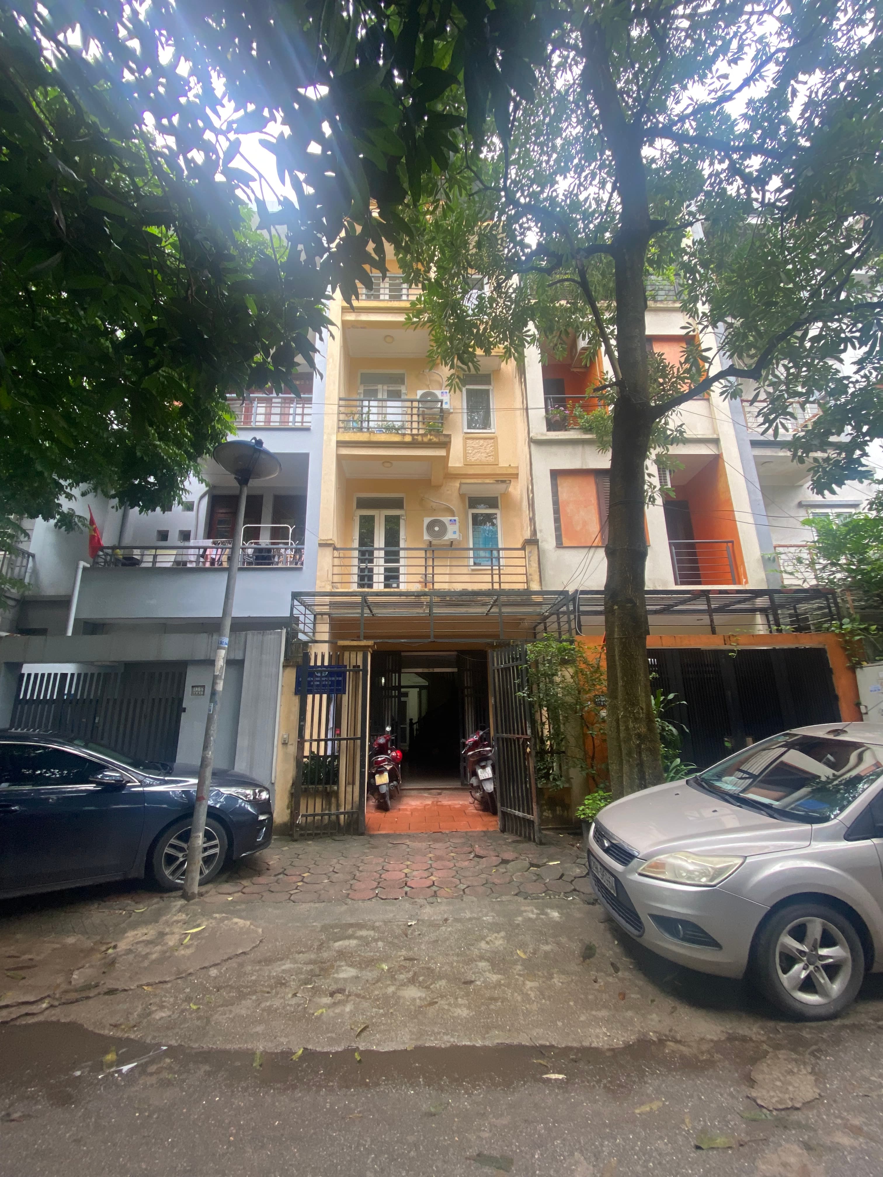 Nhà đất Khu đô thị mới, - Văn Quán - 84m² giá 22.8 tỷ
