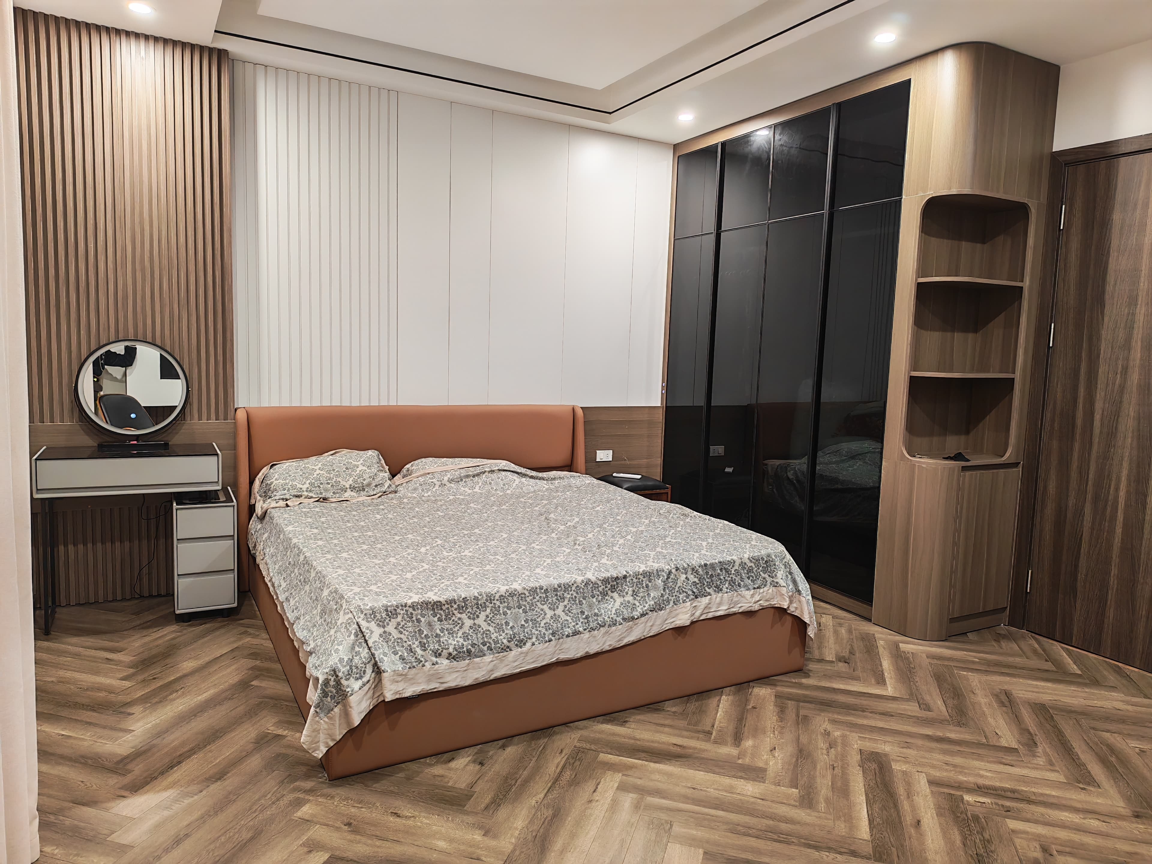 Nhà đất mặt phố, Long Biên, Hà Nội - 40.6m² giá 14.5 tỷ