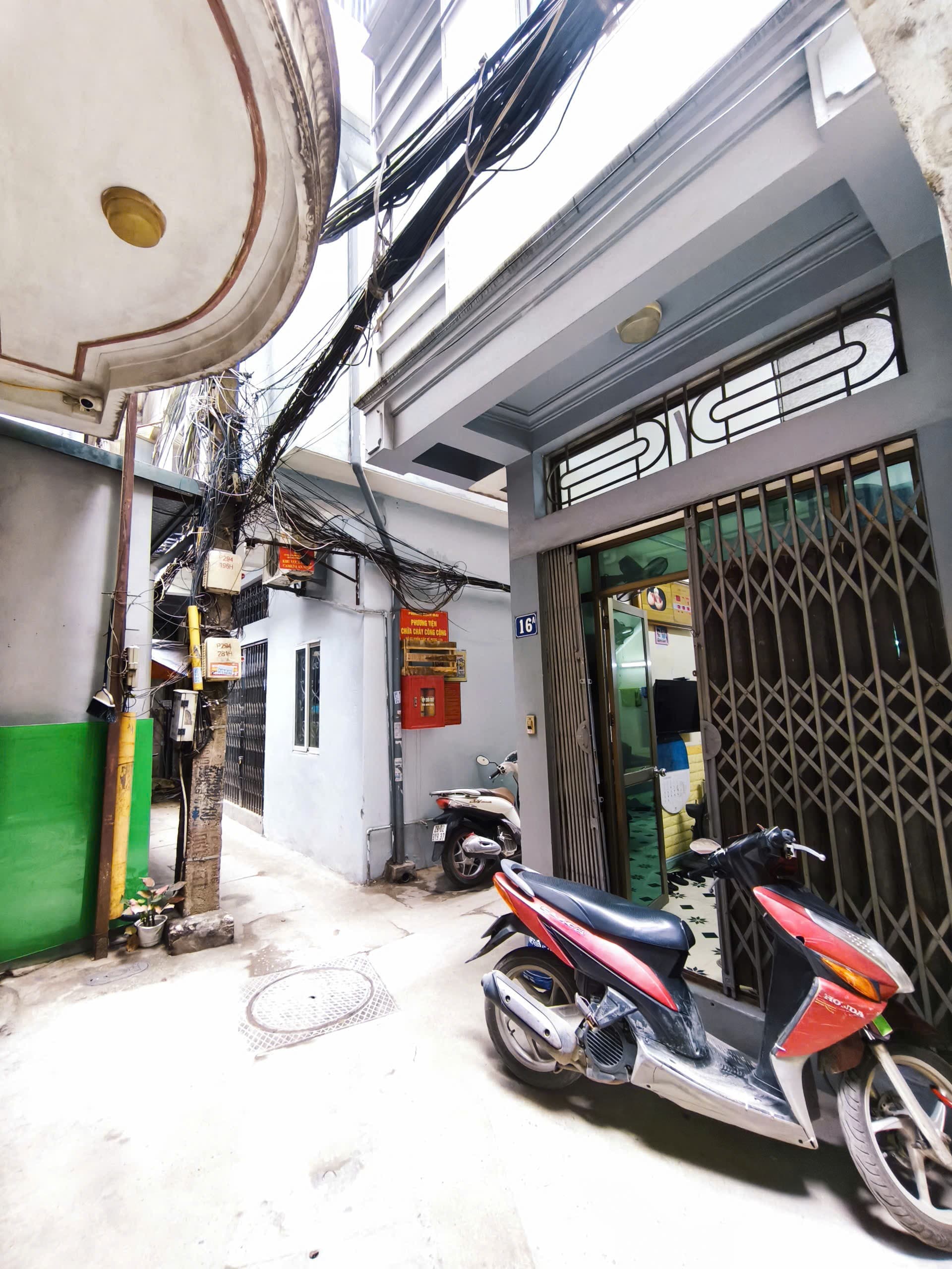 Nhà đất mặt phố, Hai Bà Trưng, Hà Nội - 18m² giá 3.2 tỷ