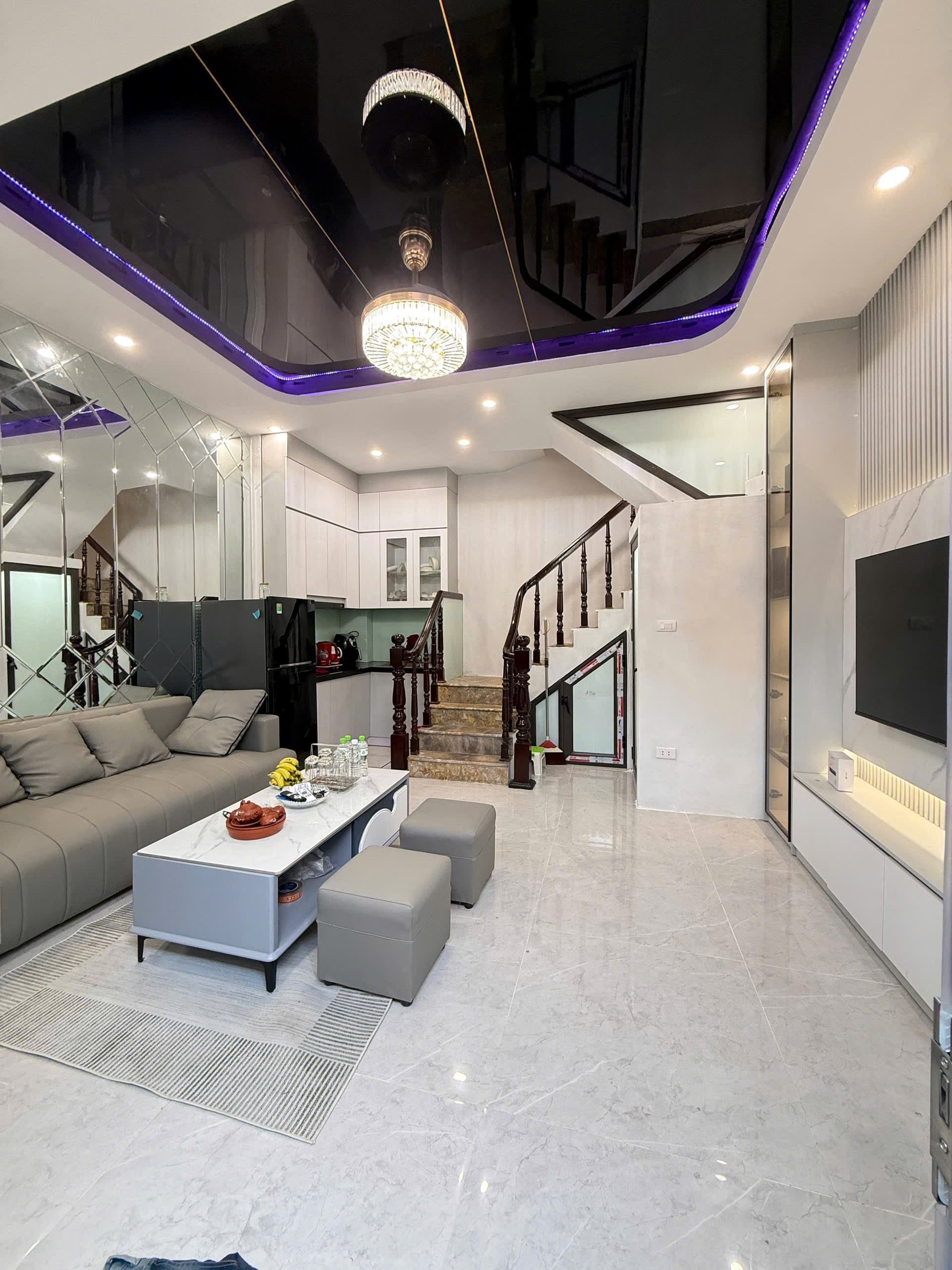 Nhà đất mặt phố, Hoàng Mai, Hà Nội - 23m² giá 6.85 tỷ