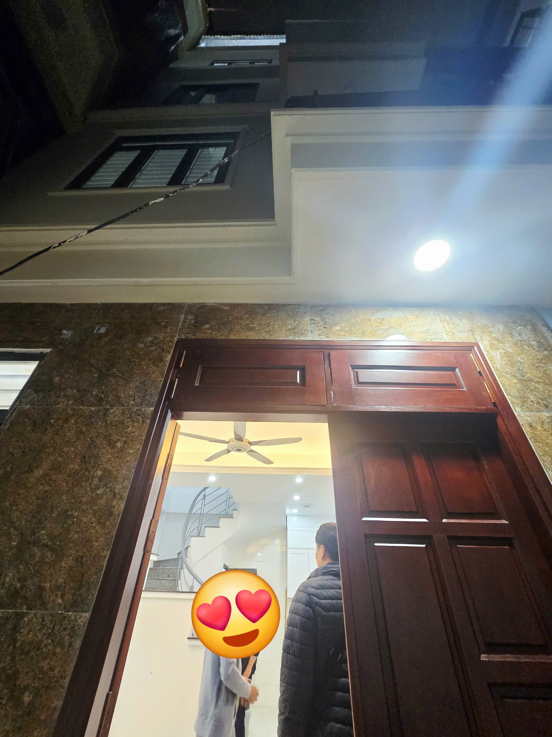 Nhà đất mặt phố, Hoàng Mai, Hà Nội - 30m² giá 8.7 tỷ