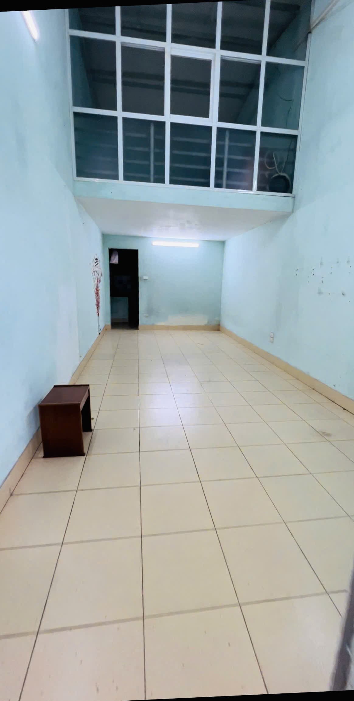 Nhà đất mặt phố, Long Biên, Hà Nội - 50m² giá 8.6 tỷ