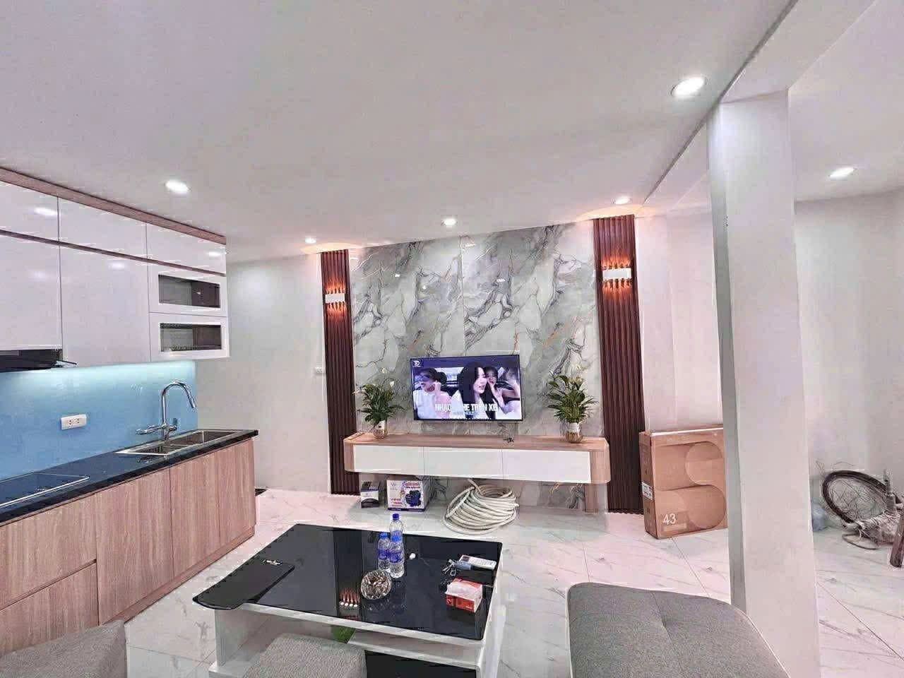 Căn hộ mặt phố, Cầu Giấy, Hà Nội - 47m² giá 5.25 tỷ