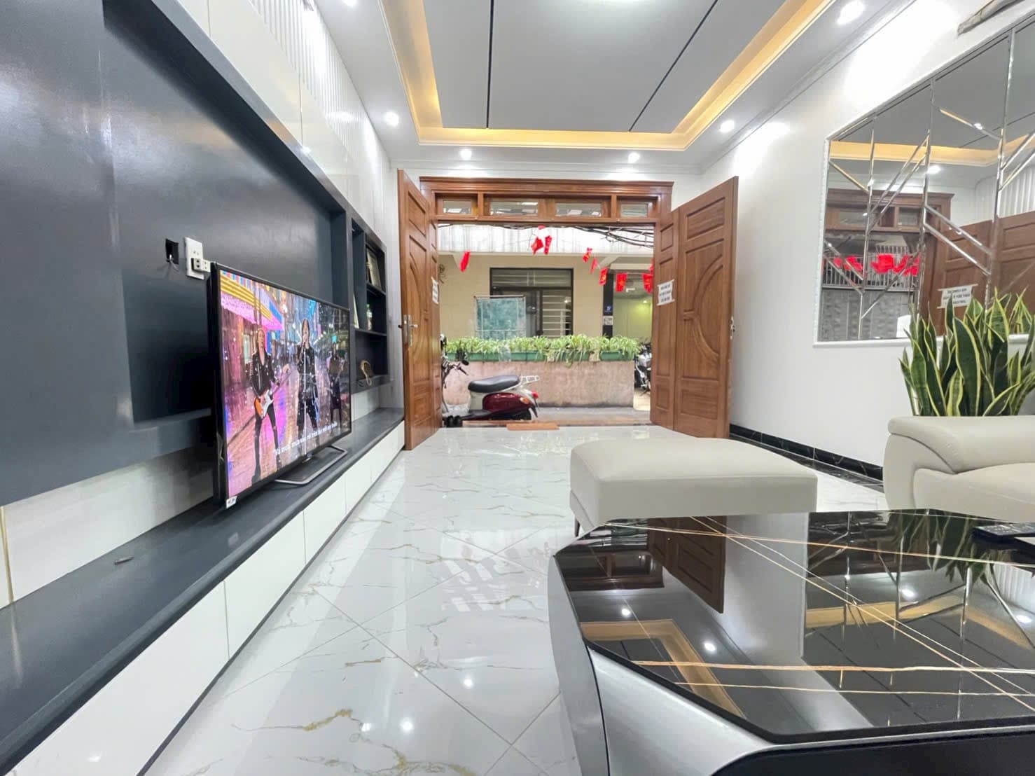 Nhà đất mặt phố, Tây Hồ, Hà Nội - 55m² giá 15 tỷ