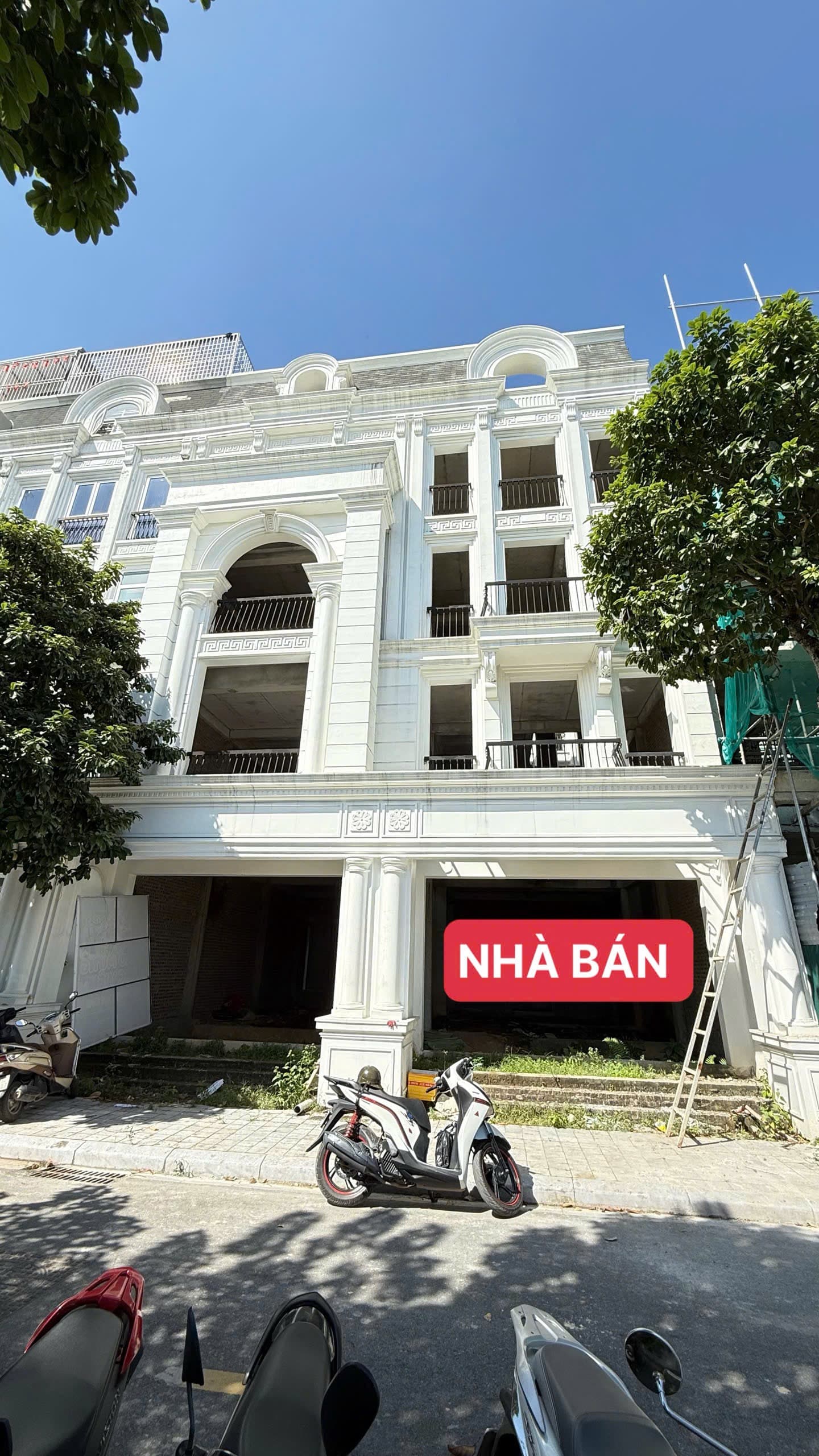 Nhà đất mặt phố Nam Từ Liêm, Hà Nội - 96m² giá 29.6 tỷ