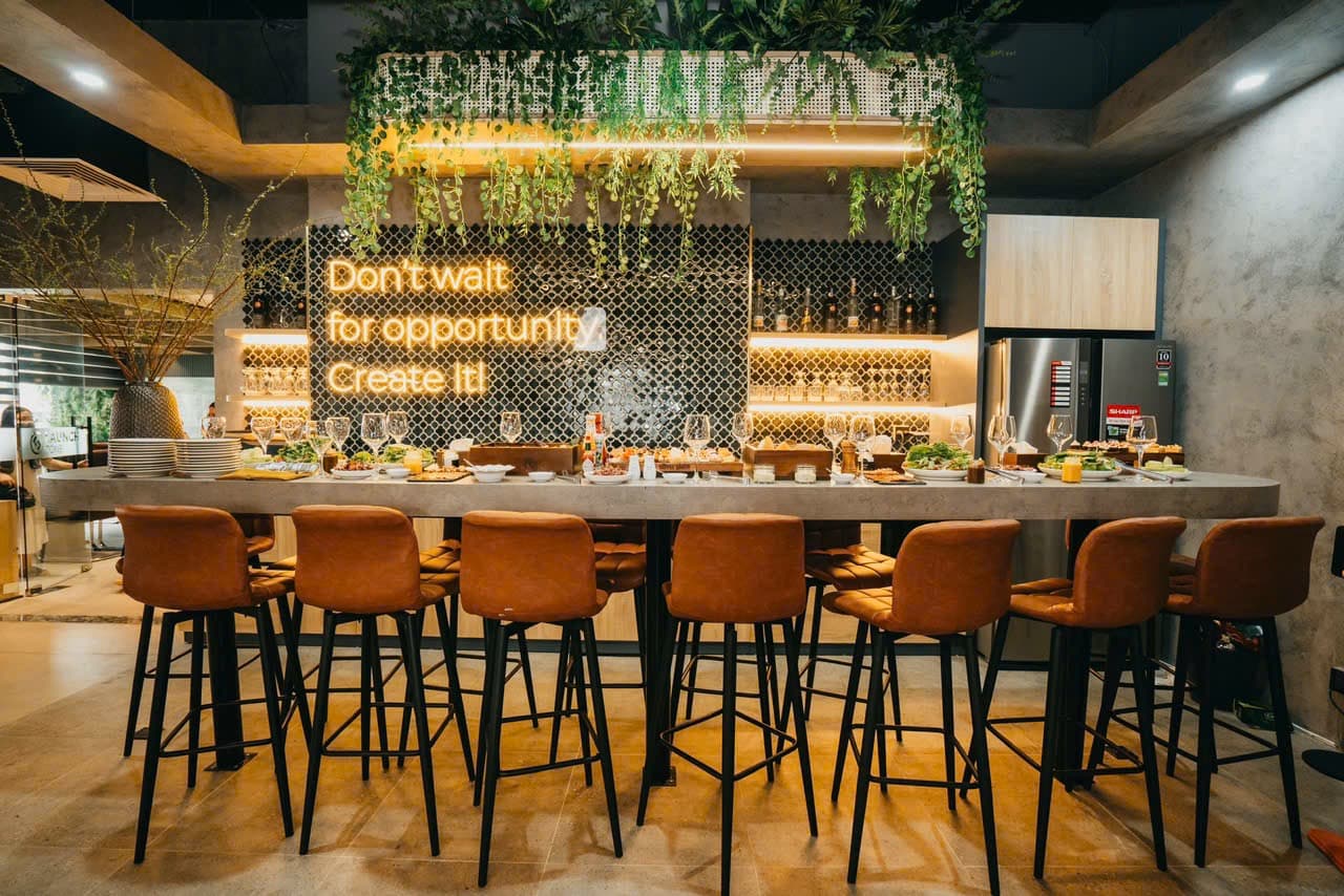 Căn hộ mặt phố, Nam Từ Liêm, Hà Nội - 250m² giá 31.5 tỷ