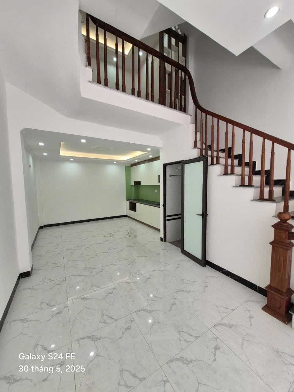 Nhà đất mặt phố, Thanh Trì, Hà Nội - 45m² giá 5.35 tỷ