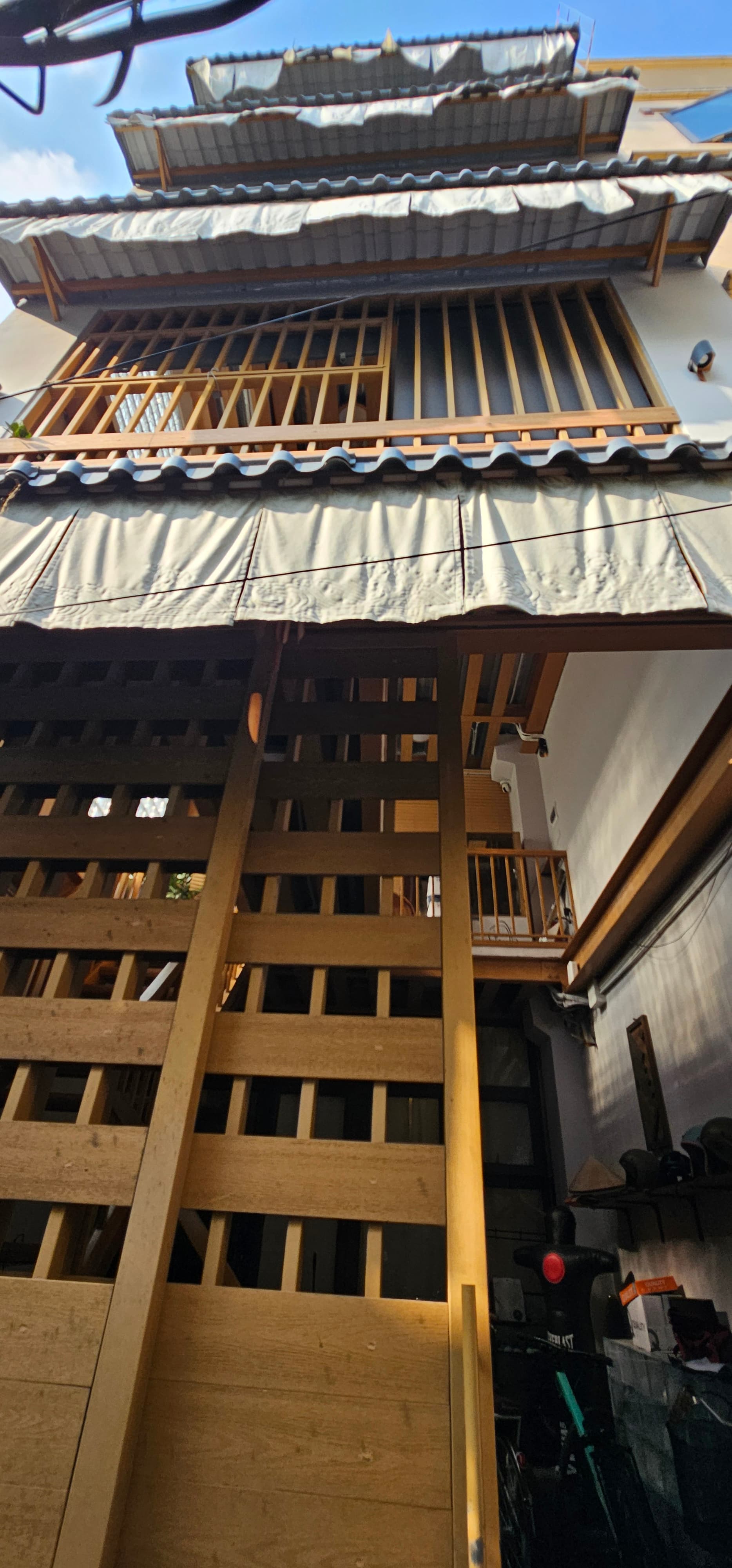 Nhà đất mặt phố, Tây Hồ, Hà Nội - 72m² giá 18.5 tỷ