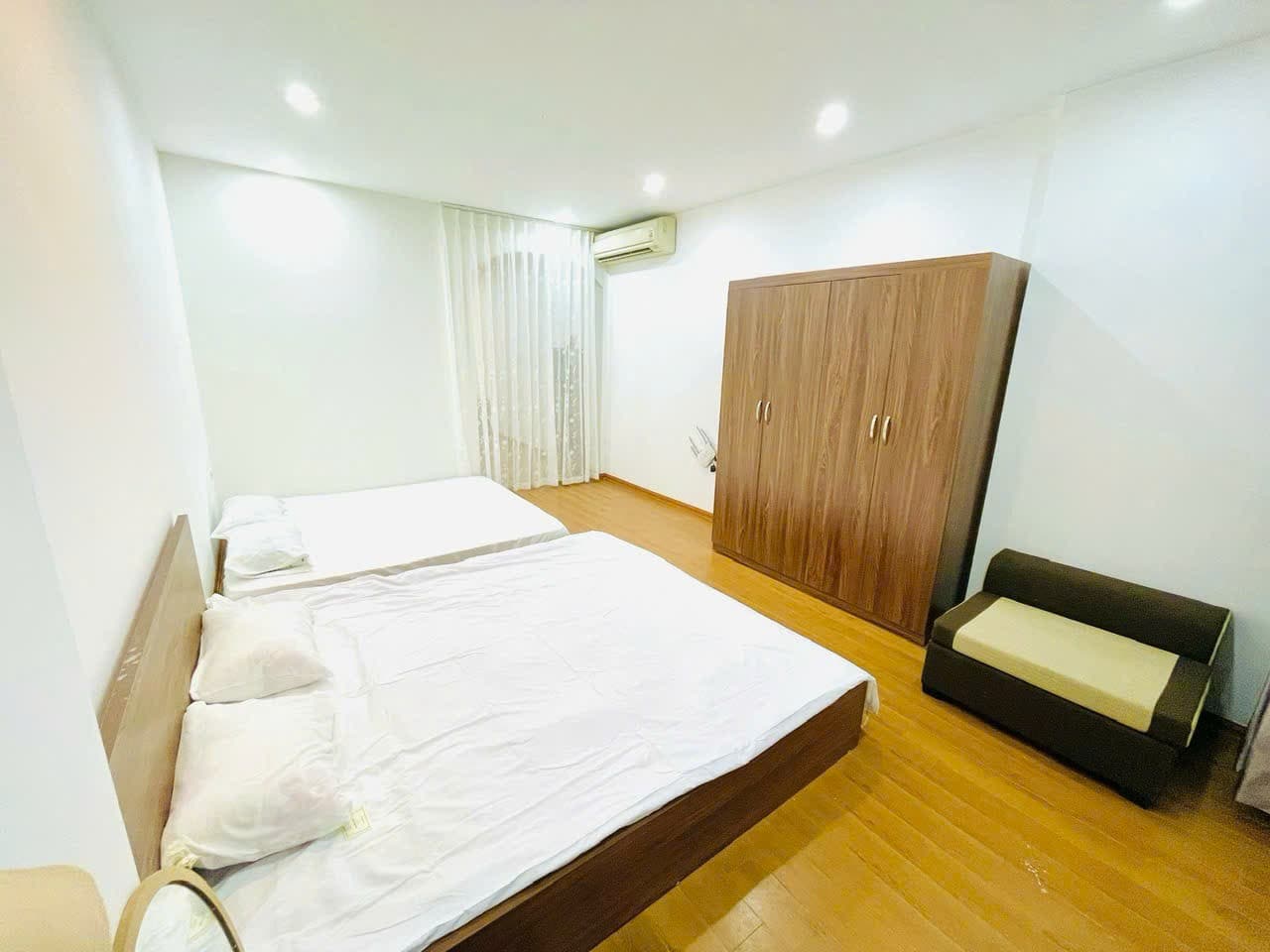 Nhà đất mặt phố, Long Biên, Hà Nội - 90m² giá 24 tỷ