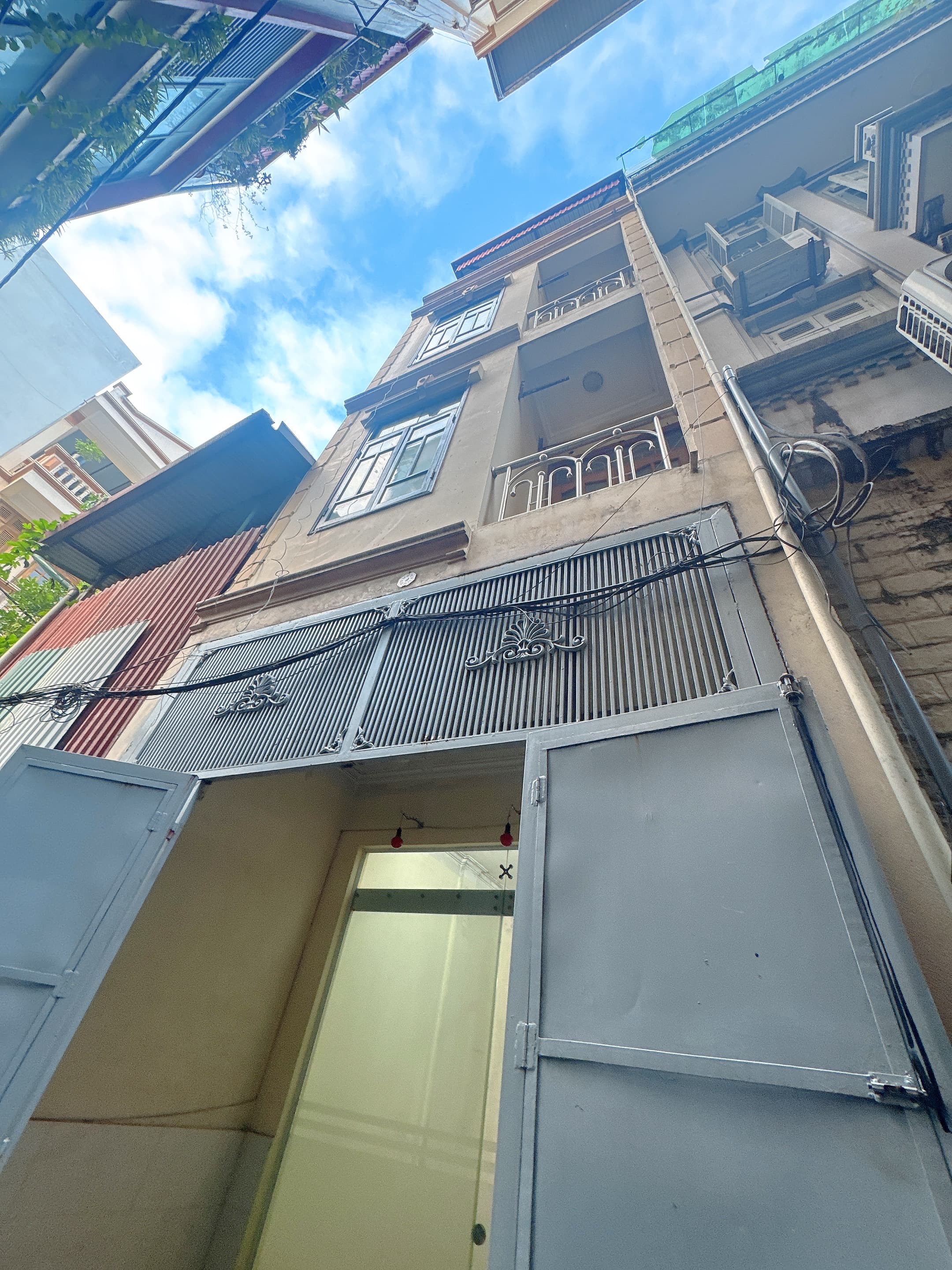 Nhà đất mặt phố, Tây Hồ, Hà Nội - 42m² giá 15.5 tỷ