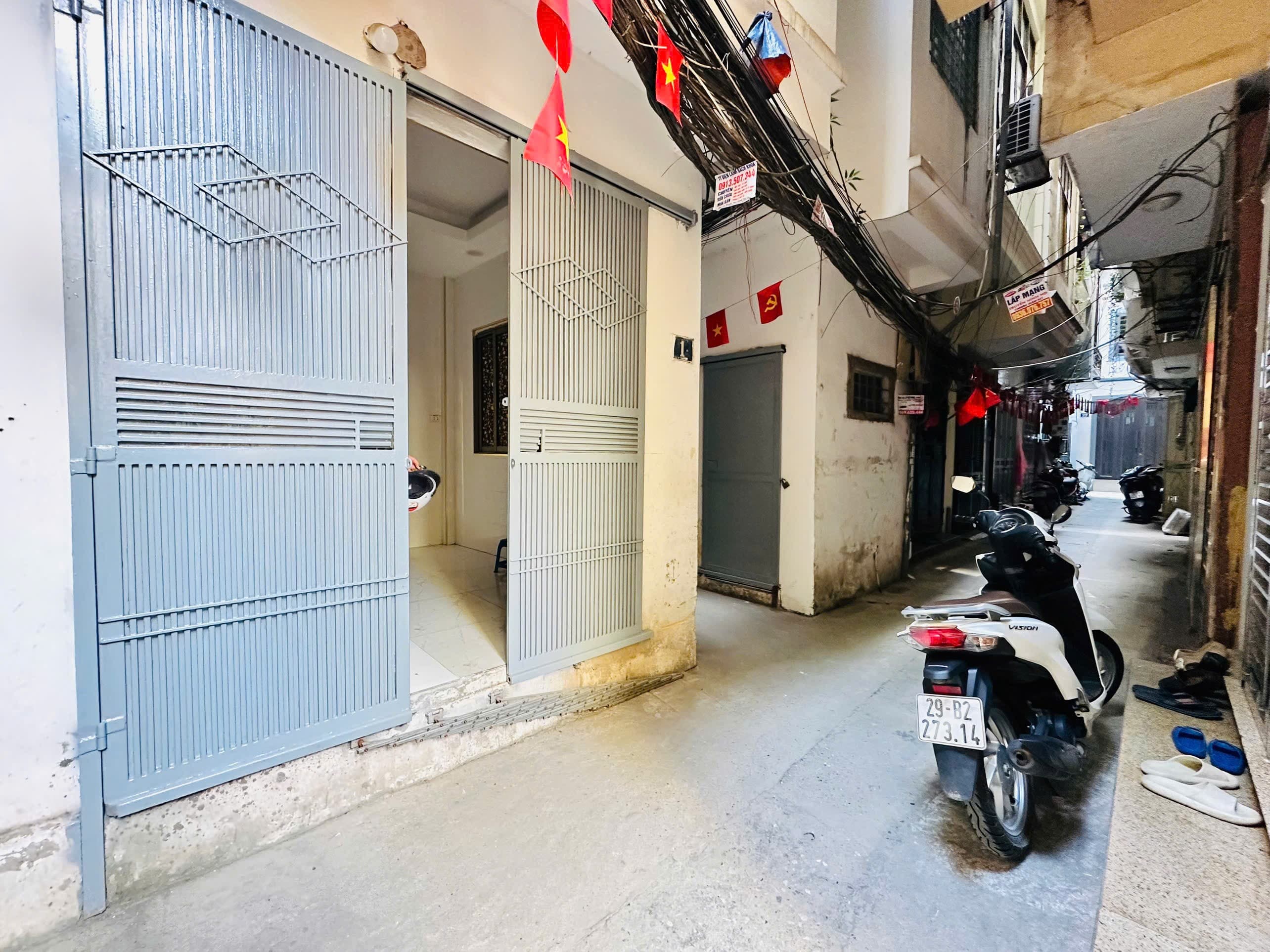Nhà đất mặt phố, Ba Đình, Hà Nội - 18m² giá 5.5 tỷ
