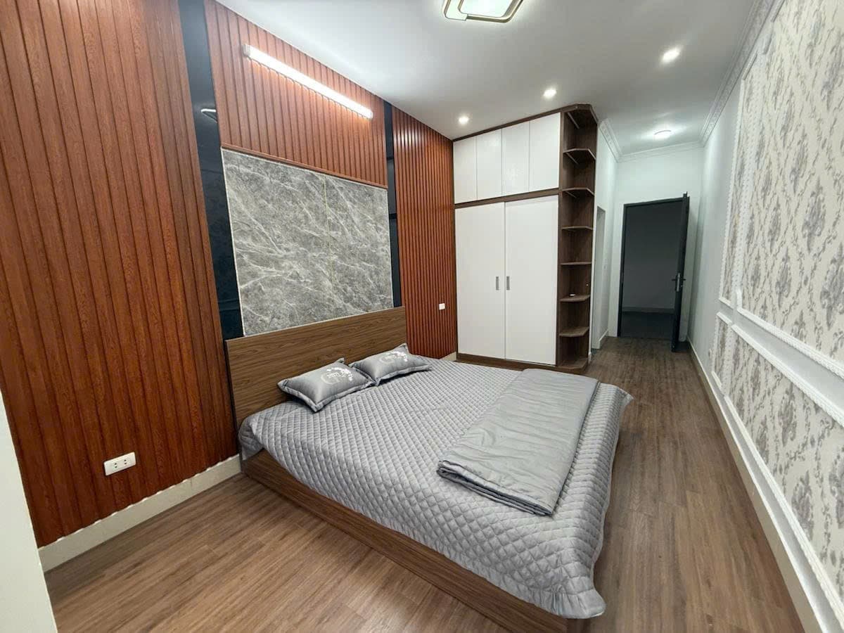 Nhà đất mặt phố, Hoàng Mai, Hà Nội - 33m² giá 6.86 tỷ