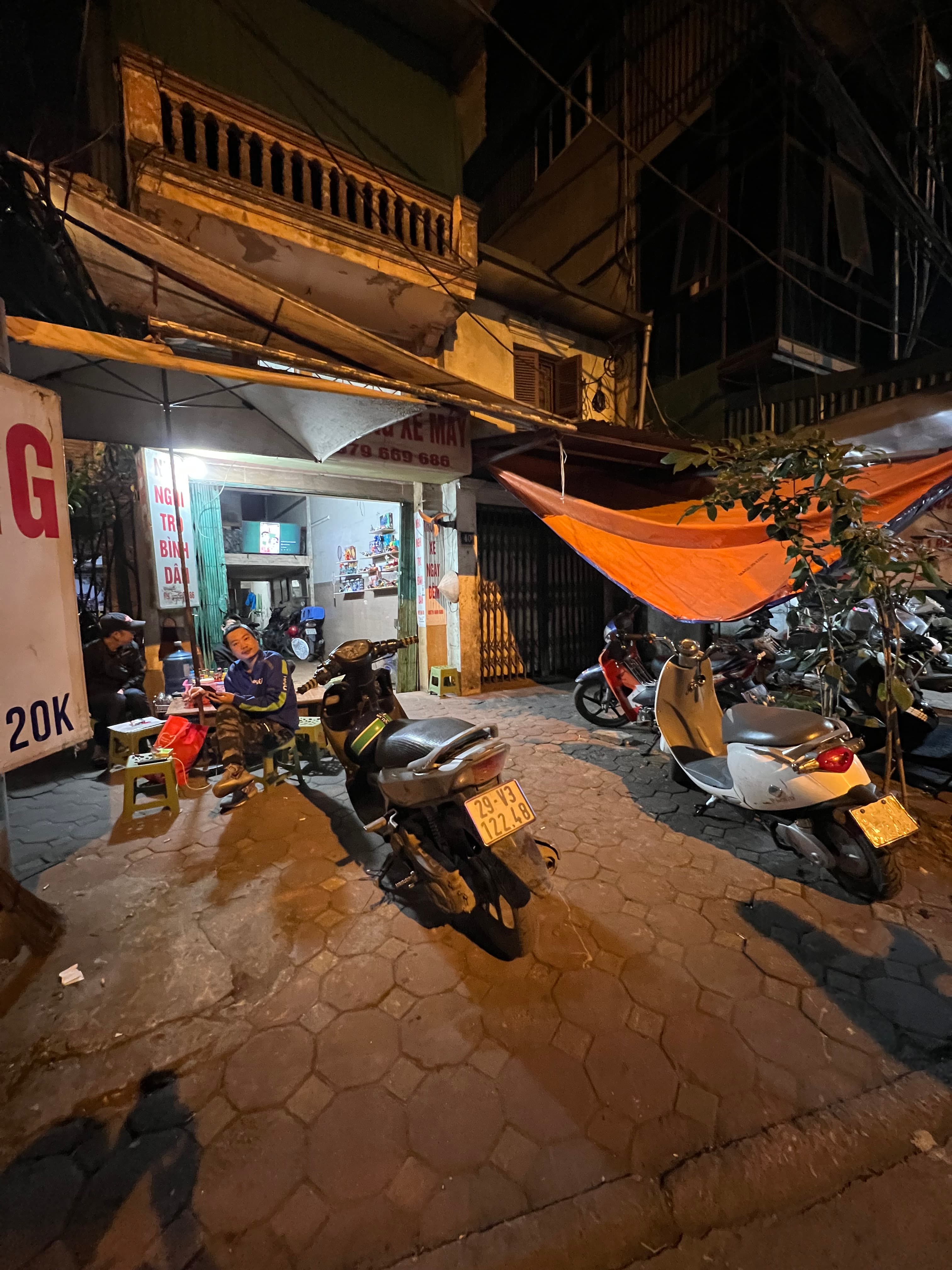 Nhà đất mặt phố, Hoàng Mai, Hà Nội - 94m² giá 26.8 tỷ