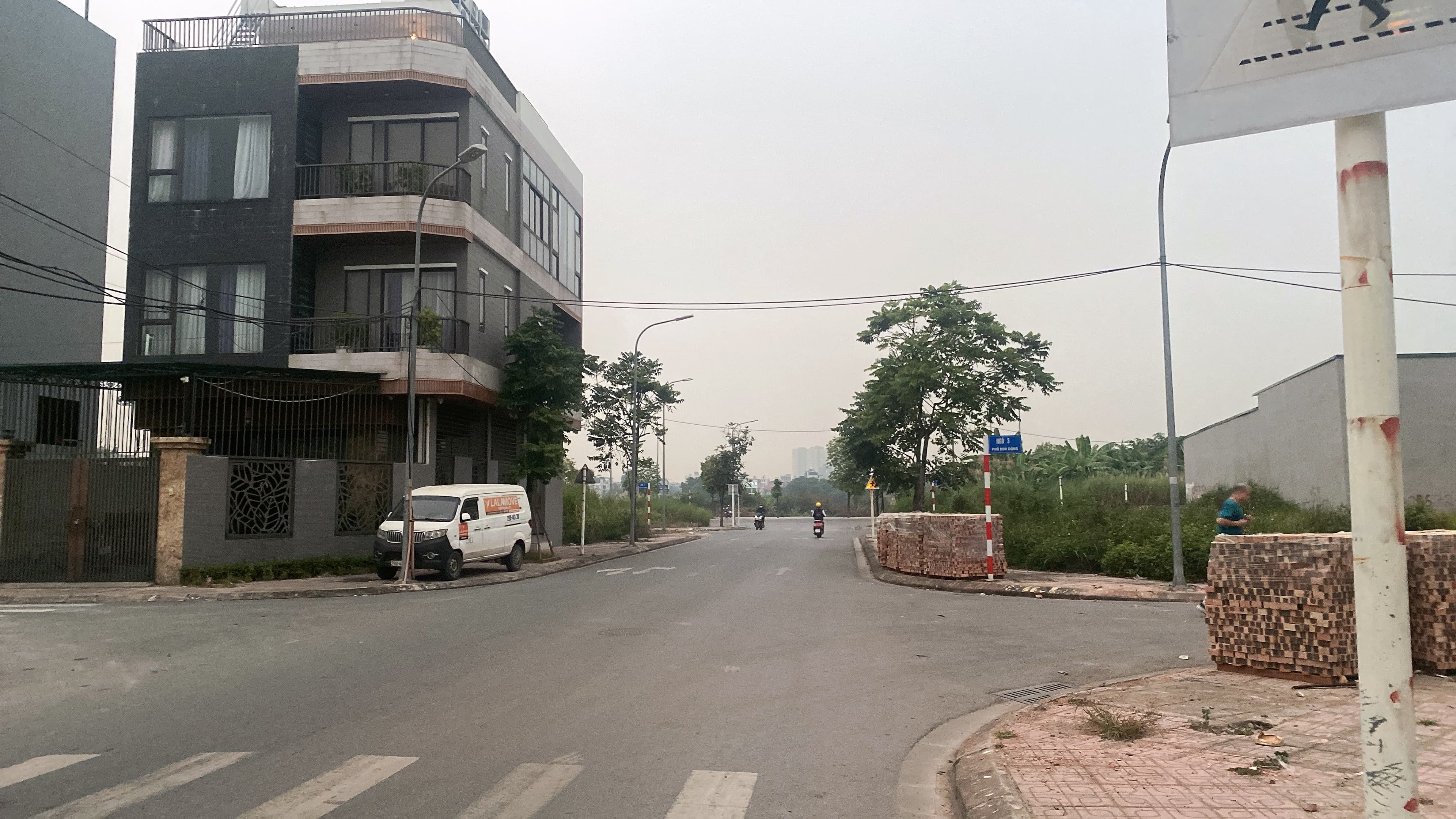 Nhà đất mặt phố, Long Biên, Hà Nội - 62.5m² giá 13.3 tỷ
