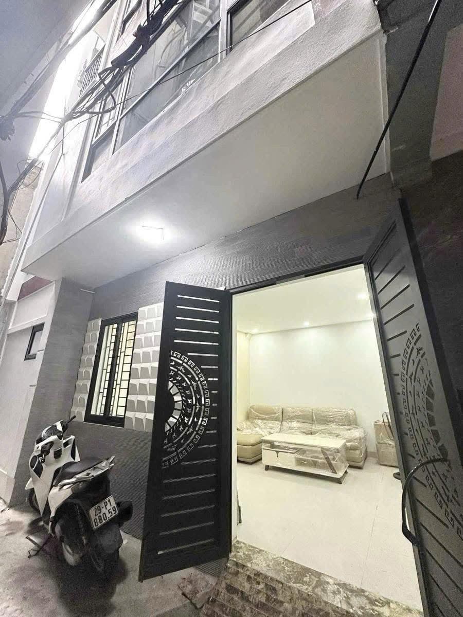 Nhà đất mặt phố, Cầu Giấy, Hà Nội - 38m² giá 10.3 tỷ