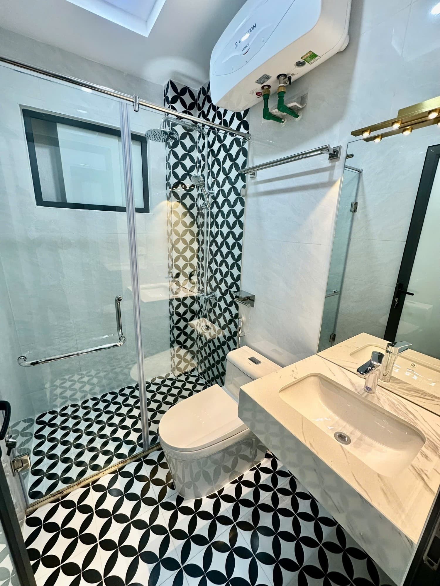 Nhà đất mặt phố, Cầu Giấy, Hà Nội - 46m² giá 15 tỷ