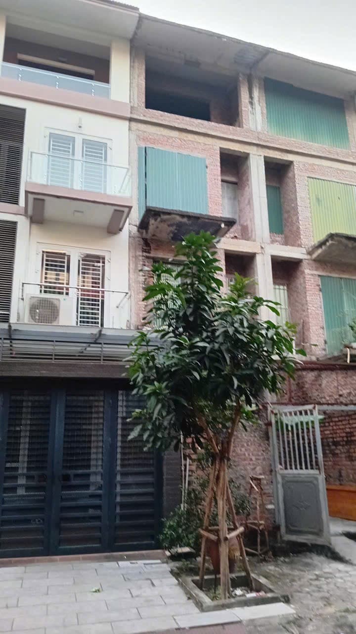 Nhà đất mặt phố, Thanh Trì, Hà Nội - 102m² giá 31 tỷ