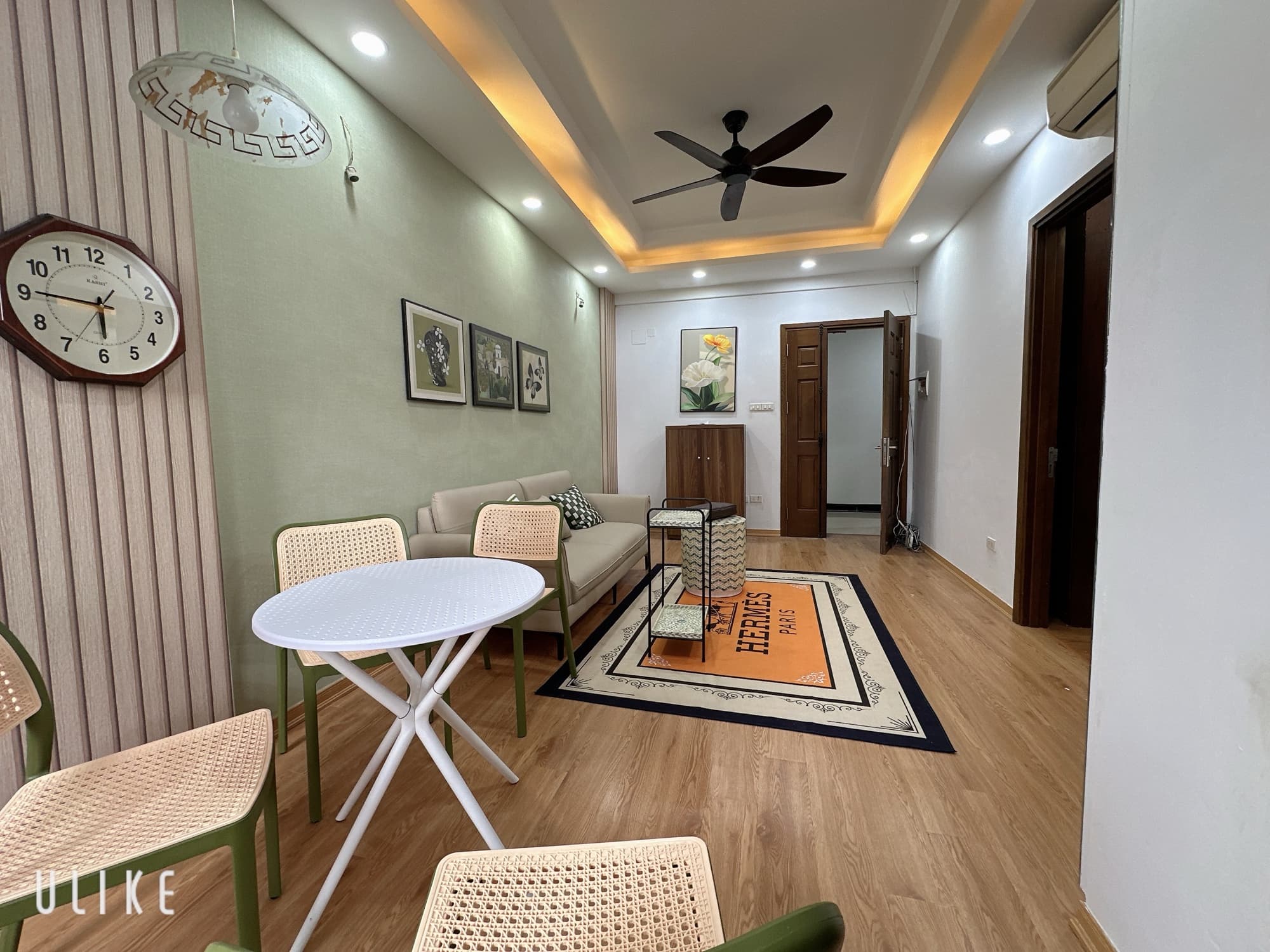 Căn hộ mặt phố Cầu Giấy, Hà Nội - 4, m² giá 3.79 tỷ