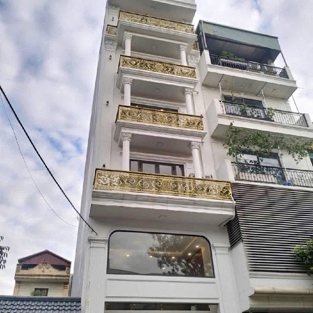 Nhà đất mặt phố, Long Biên, Hà Nội - 50m² giá 21.5 tỷ