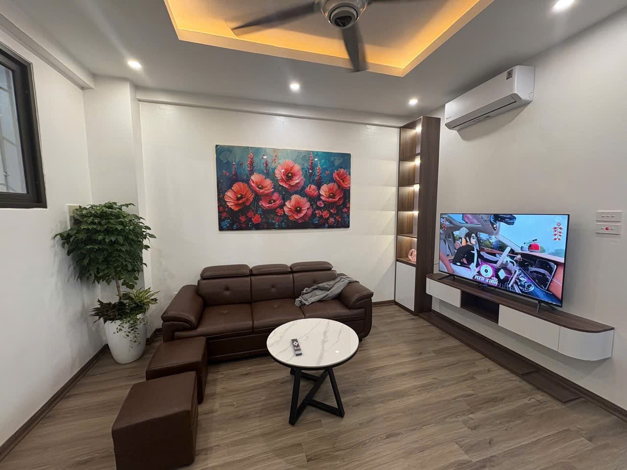 Căn hộ mặt phố, Cầu Giấy, Hà Nội - 47m² giá 5.35 tỷ