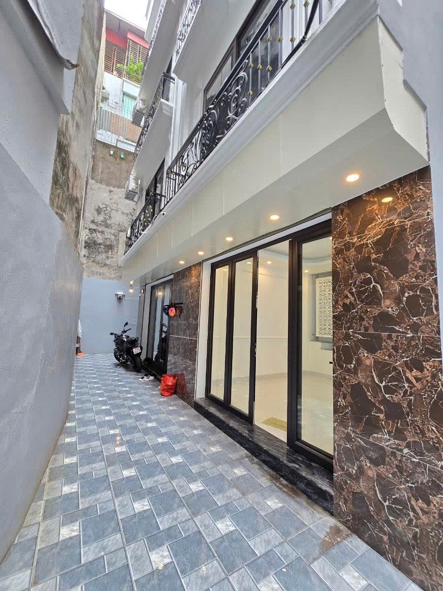 Nhà đất mặt phố, Đống Đa, Hà Nội - 32m² giá 9.6 tỷ