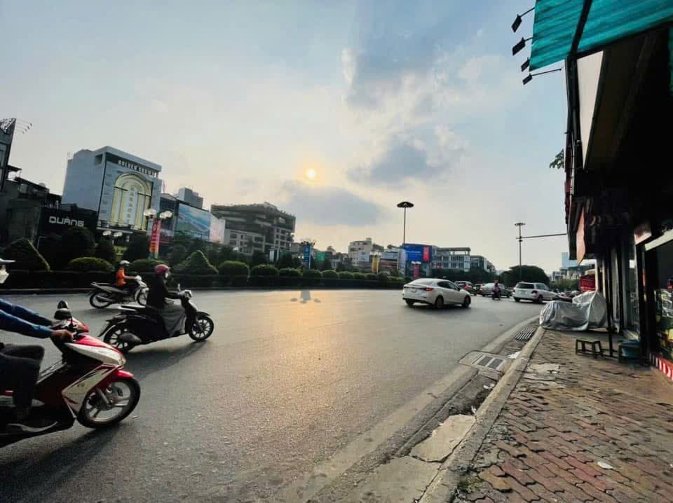 Nhà đất mặt phố, Đống Đa, Hà Nội - 80m² giá 28.5 tỷ