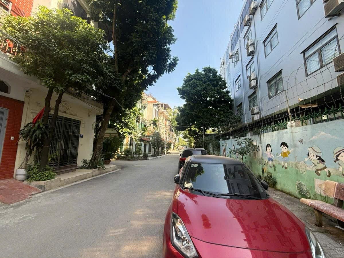Nhà đất mặt phố, Hoàng Mai, Hà Nội - 60m² giá 28.5 tỷ