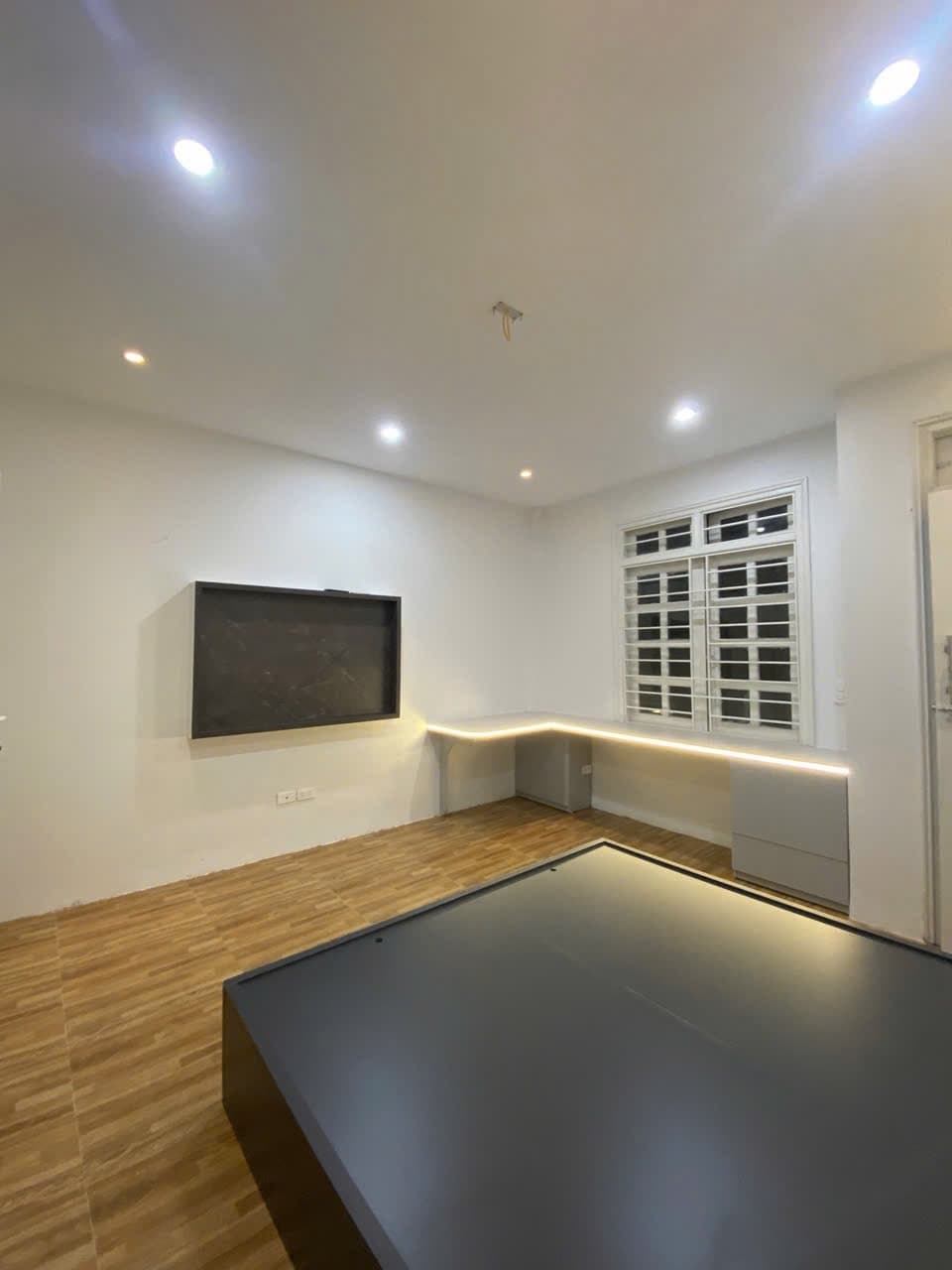 Nhà đất mặt phố, Long Biên, Hà Nội - 30m² giá 6.9 tỷ