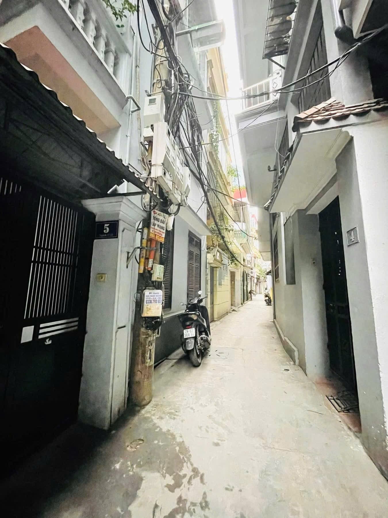 Nhà đất mặt phố, Cầu Giấy, Hà Nội - 79m² giá 19.2 tỷ