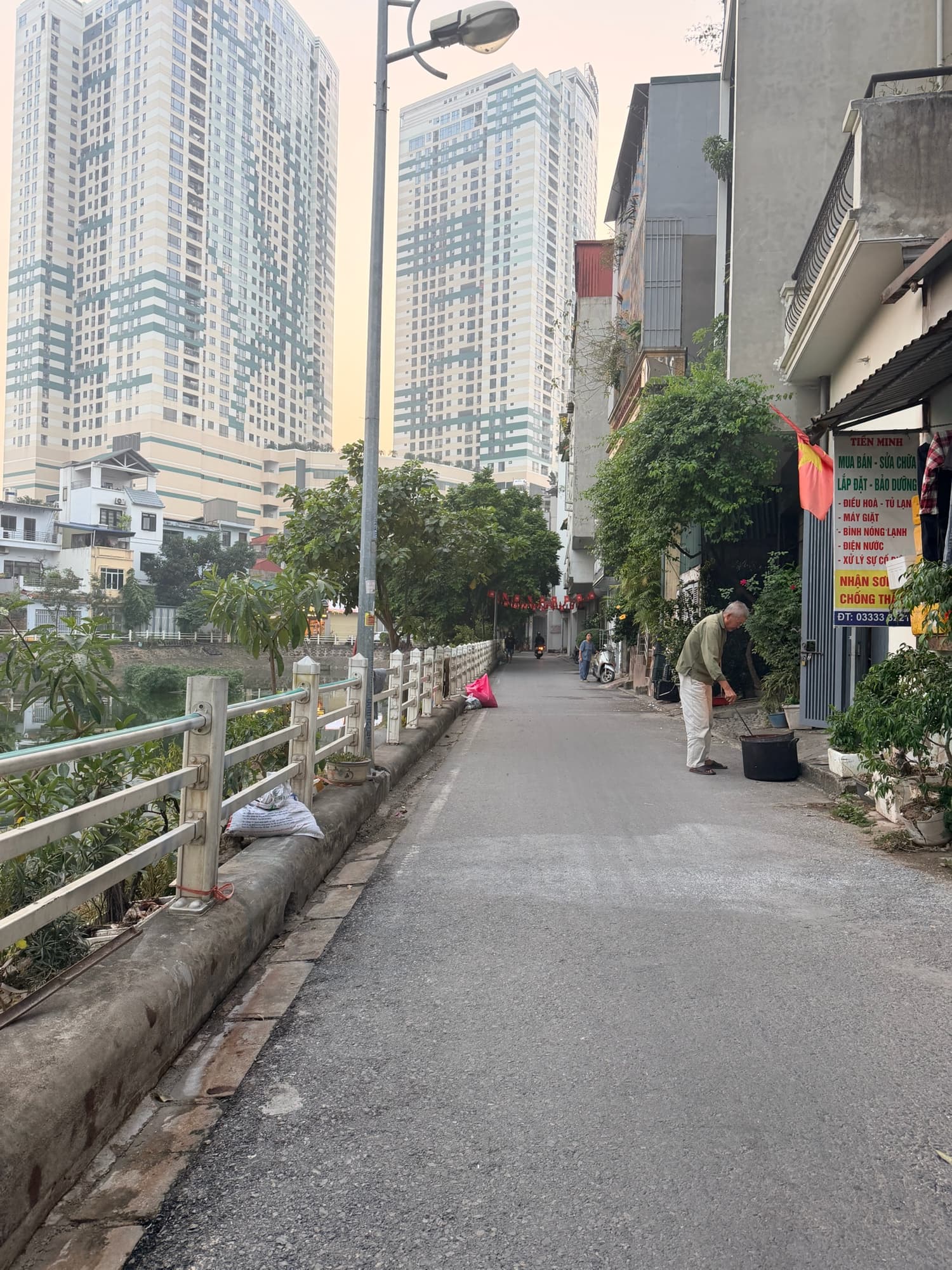 Nhà đất mặt phố, Long Biên, Hà Nội - 62m² giá 11 tỷ