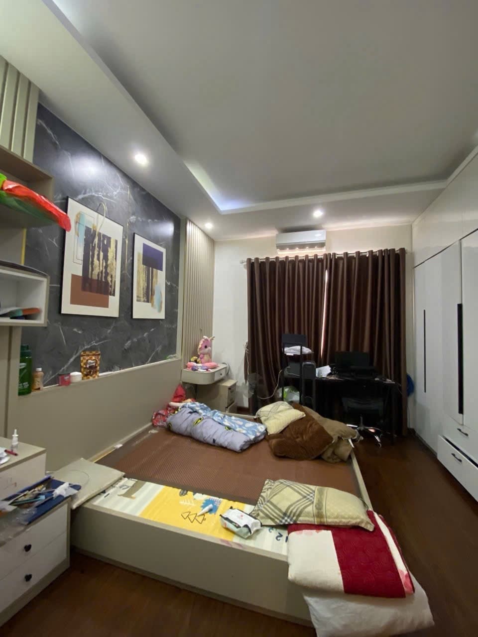Nhà đất mặt phố, Long Biên, Hà Nội - 32m² giá 8.6 tỷ
