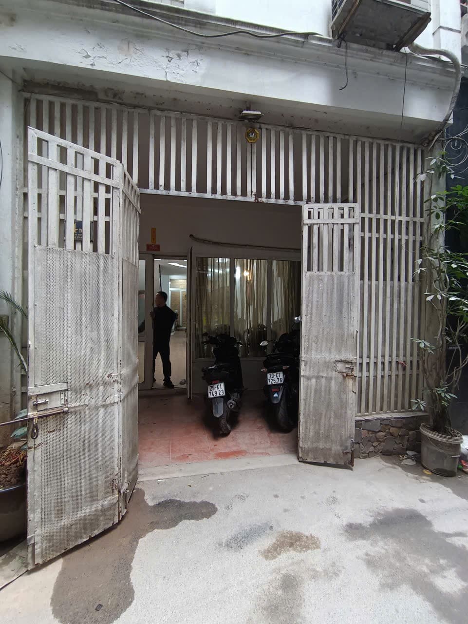 Nhà đất mặt phố, Tây Hồ, Hà Nội - 66.5m² giá 25.5 tỷ