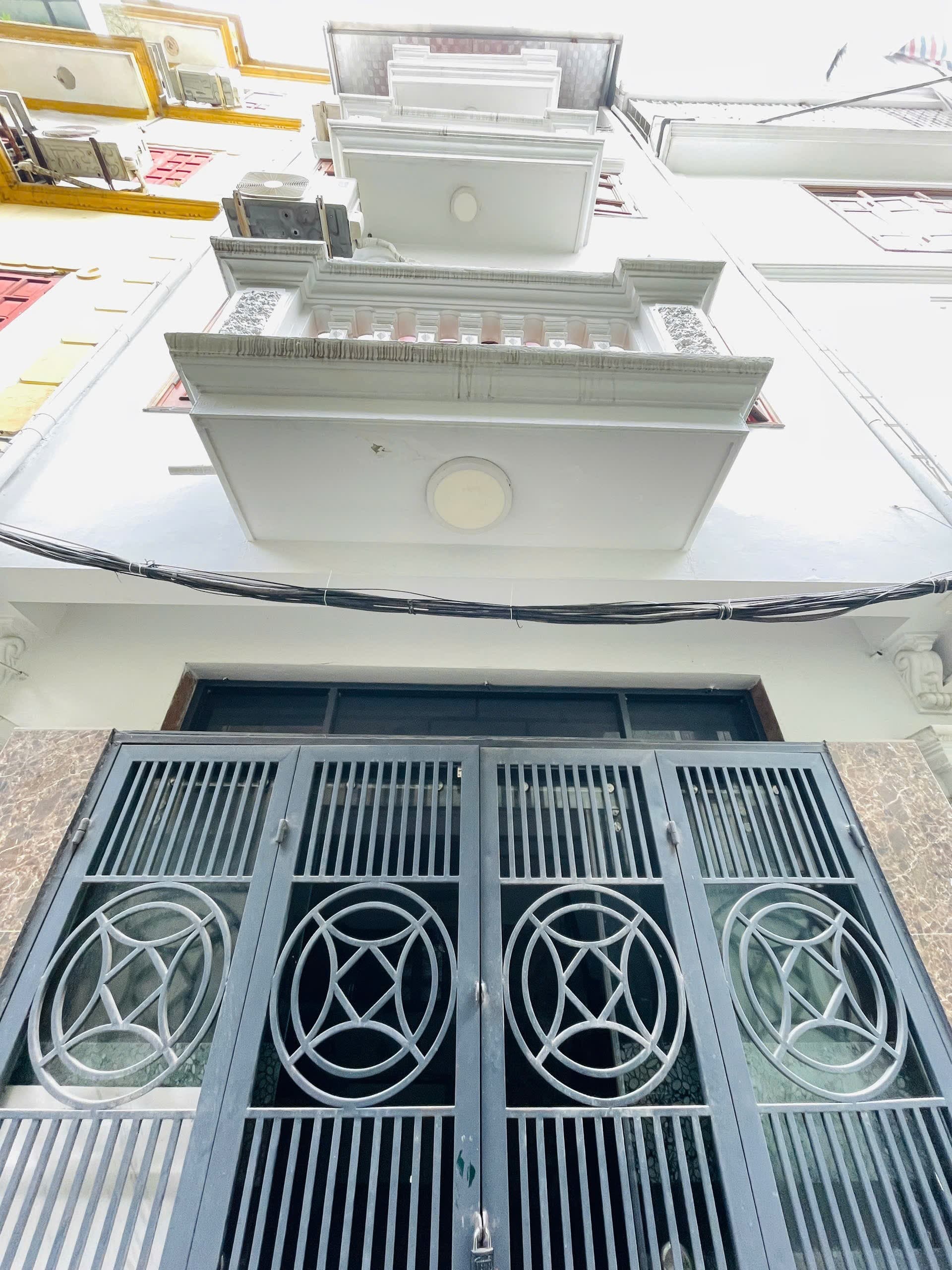 Nhà đất mặt phố, Hoàng Mai, Hà Nội - 26m² giá 6.6 tỷ
