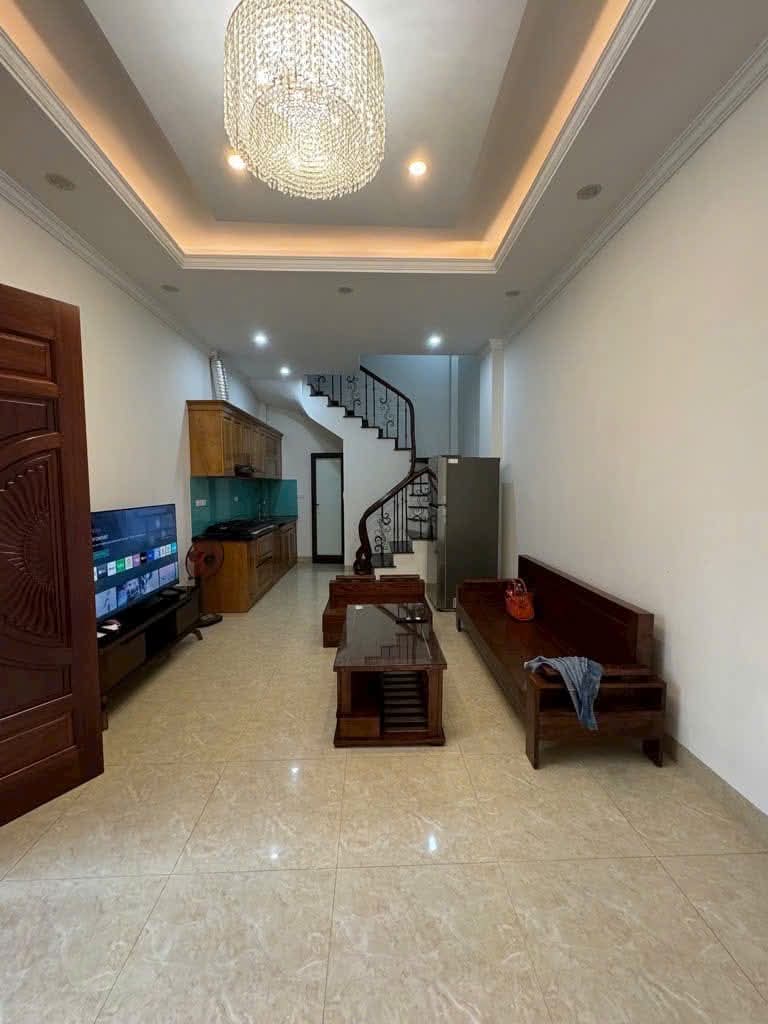 Nhà đất mặt phố, Long Biên, Hà Nội - 30m² giá 7.3 tỷ