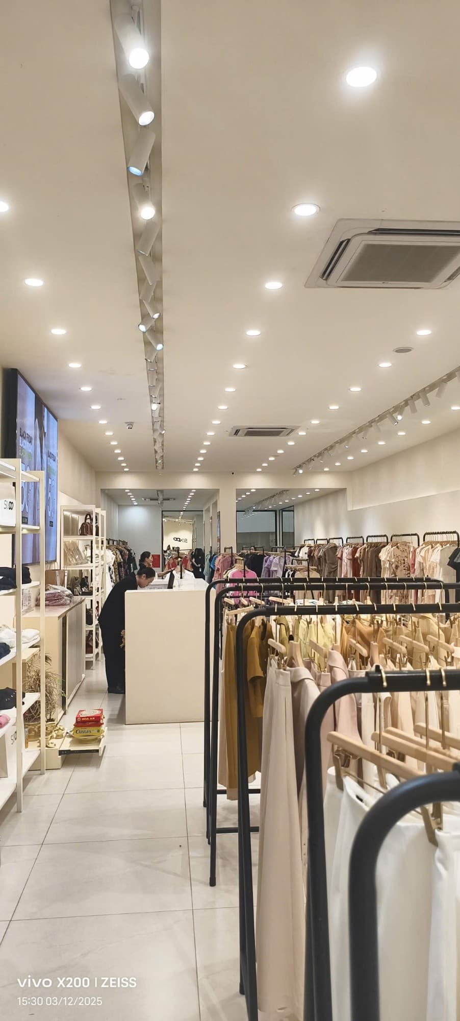 Nhà đất mặt phố, Hai Bà Trưng, Hà Nội - 219m² giá 199.9 tỷ