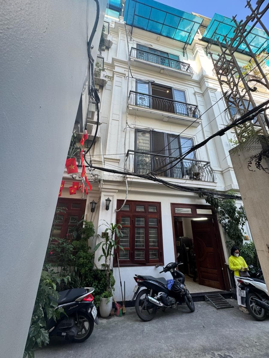 Nhà đất mặt phố, Long Biên, Hà Nội - 31m² giá 9.8 tỷ