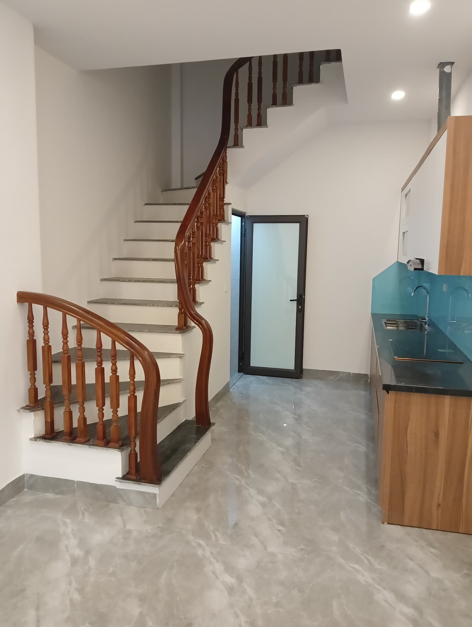 Nhà đất mặt phố, Long Biên, Hà Nội - 38m² giá 7.65 tỷ