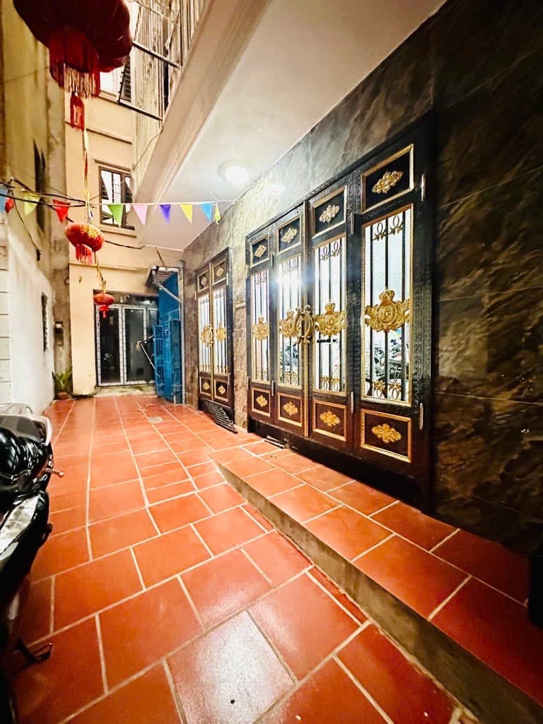 Nhà đất mặt phố, Tây Hồ, Hà Nội - 61m² giá 19.5 tỷ
