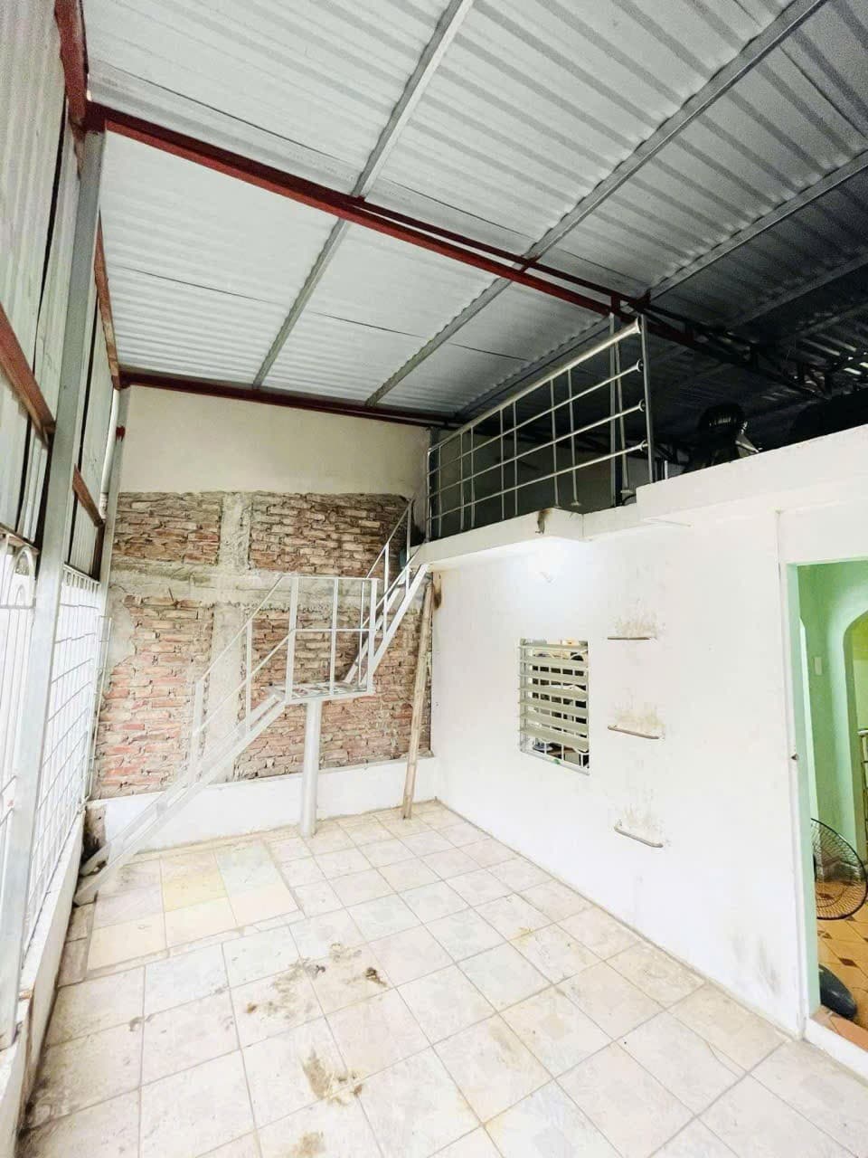 Nhà đất mặt phố, Hoàng Mai, Hà Nội - 35m² giá 7.4 tỷ