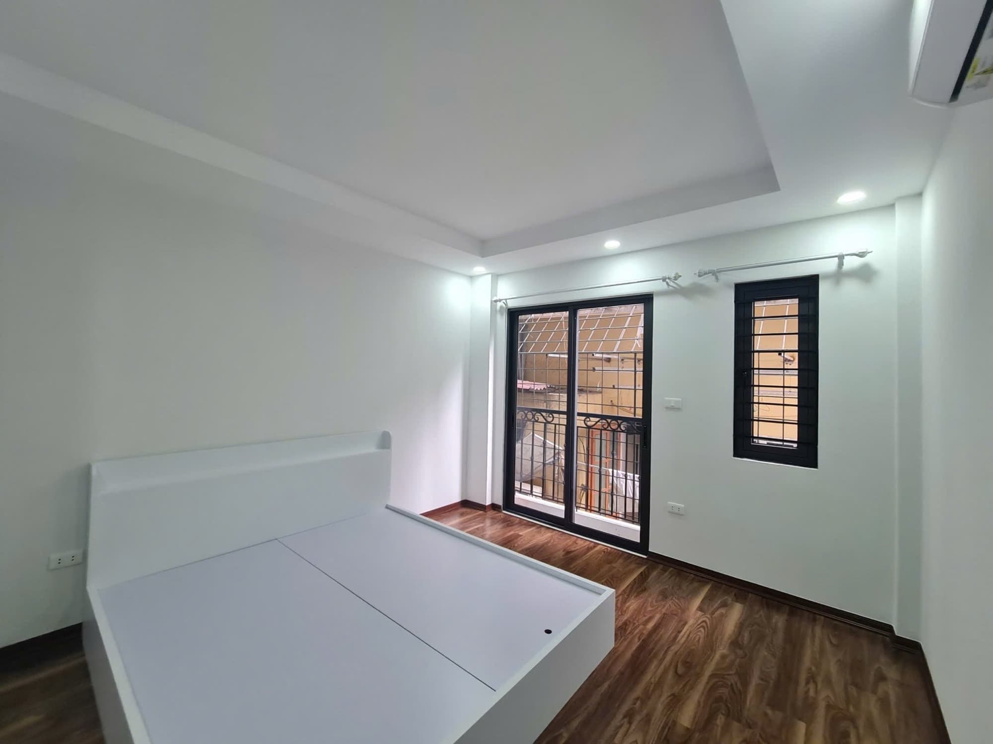 Nhà đất mặt phố, Hoàng Mai, Hà Nội - 54m² giá 16.7 tỷ
