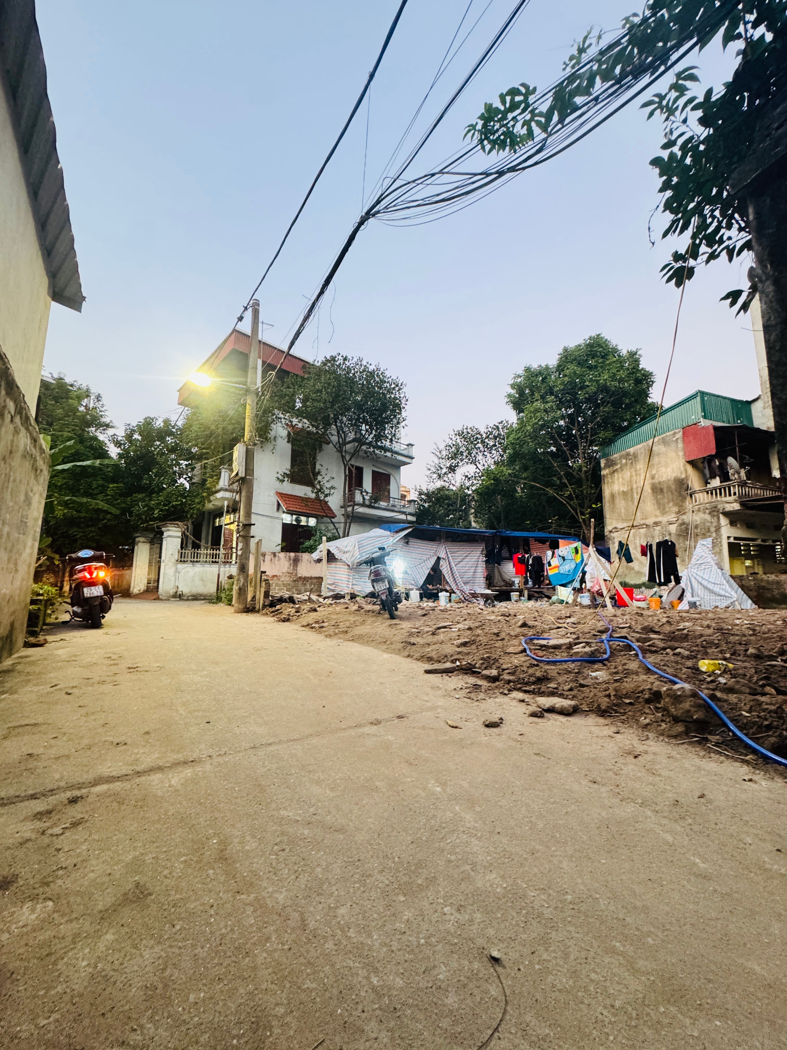 Nhà đất mặt phố, Long Biên, Hà Nội - 54m² giá 13.6 tỷ