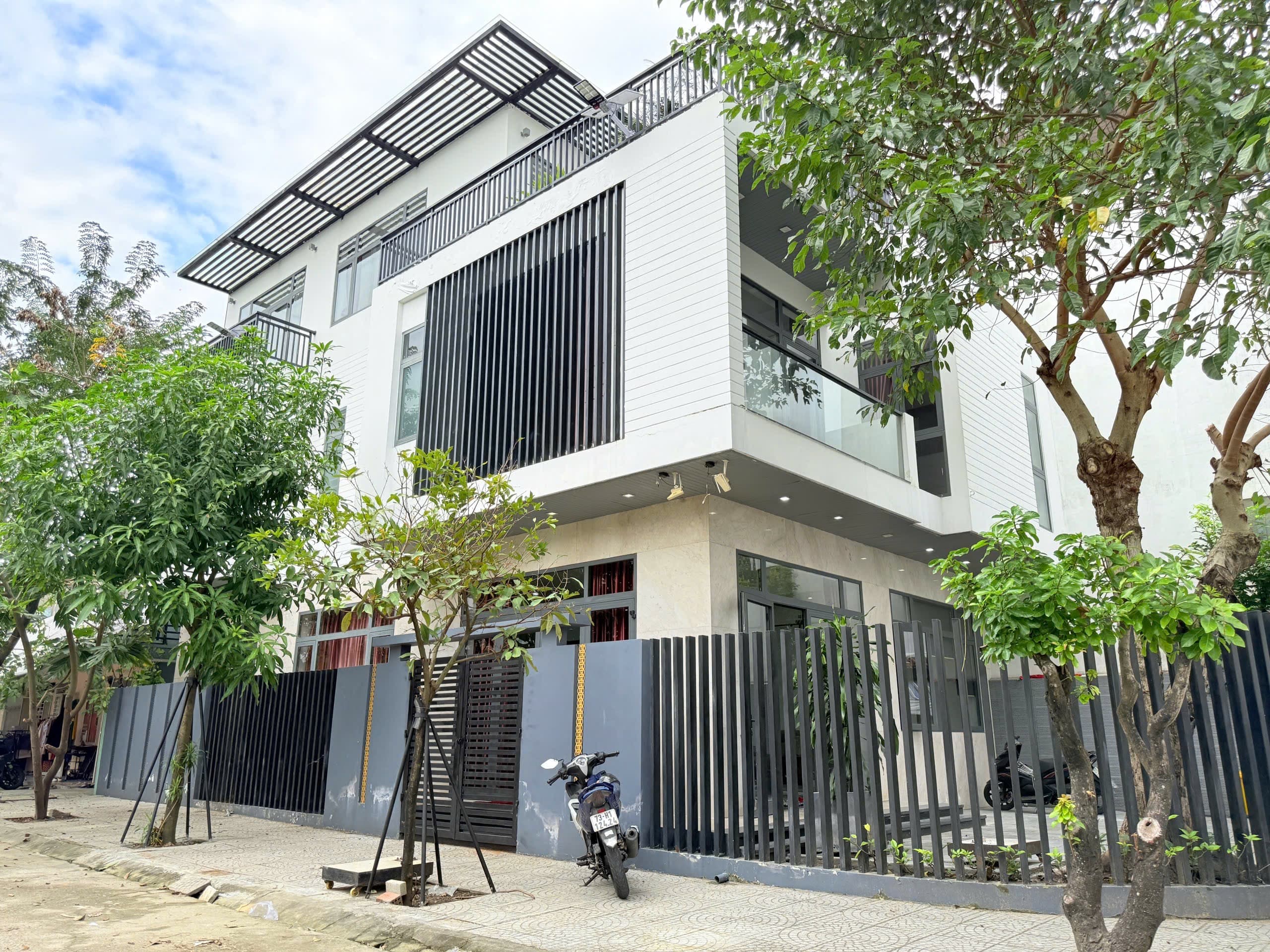 Nhà đất mặt phố, Liên Chiểu, Đà Nẵng - 171.5m² giá 13.5 tỷ