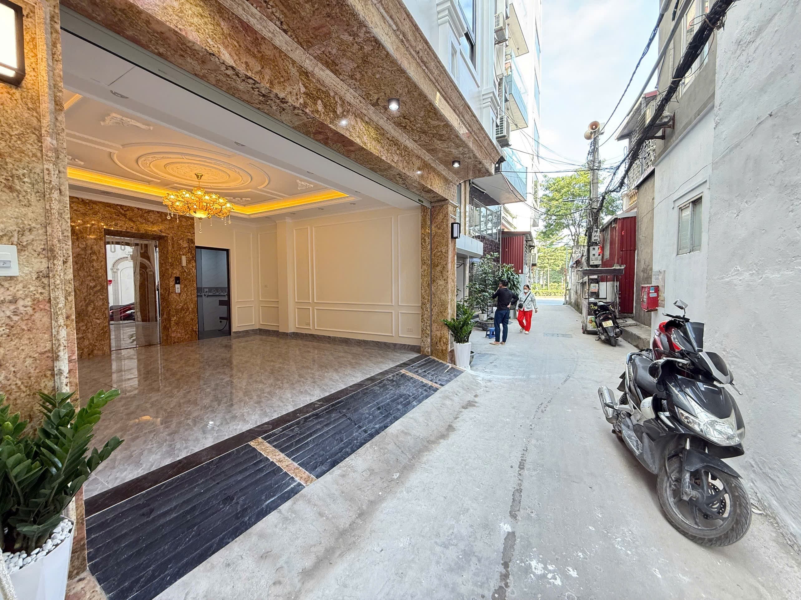 Nhà đất mặt phố, Bắc Từ Liêm, Hà Nội - 42m² giá 17 tỷ
