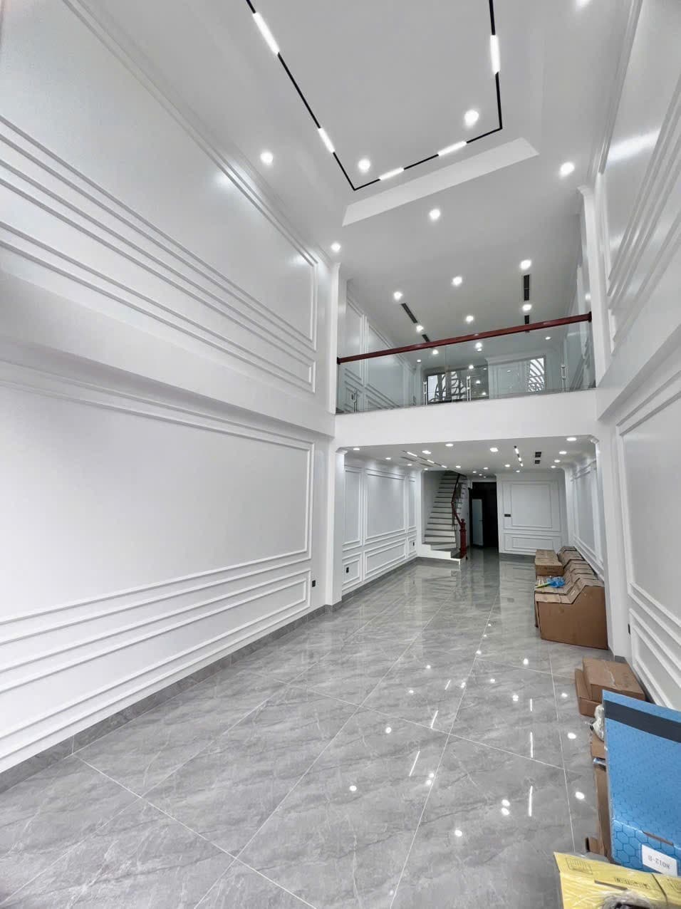 Nhà đất mặt phố, Long Biên, Hà Nội - 60.4m² giá 33.5 tỷ