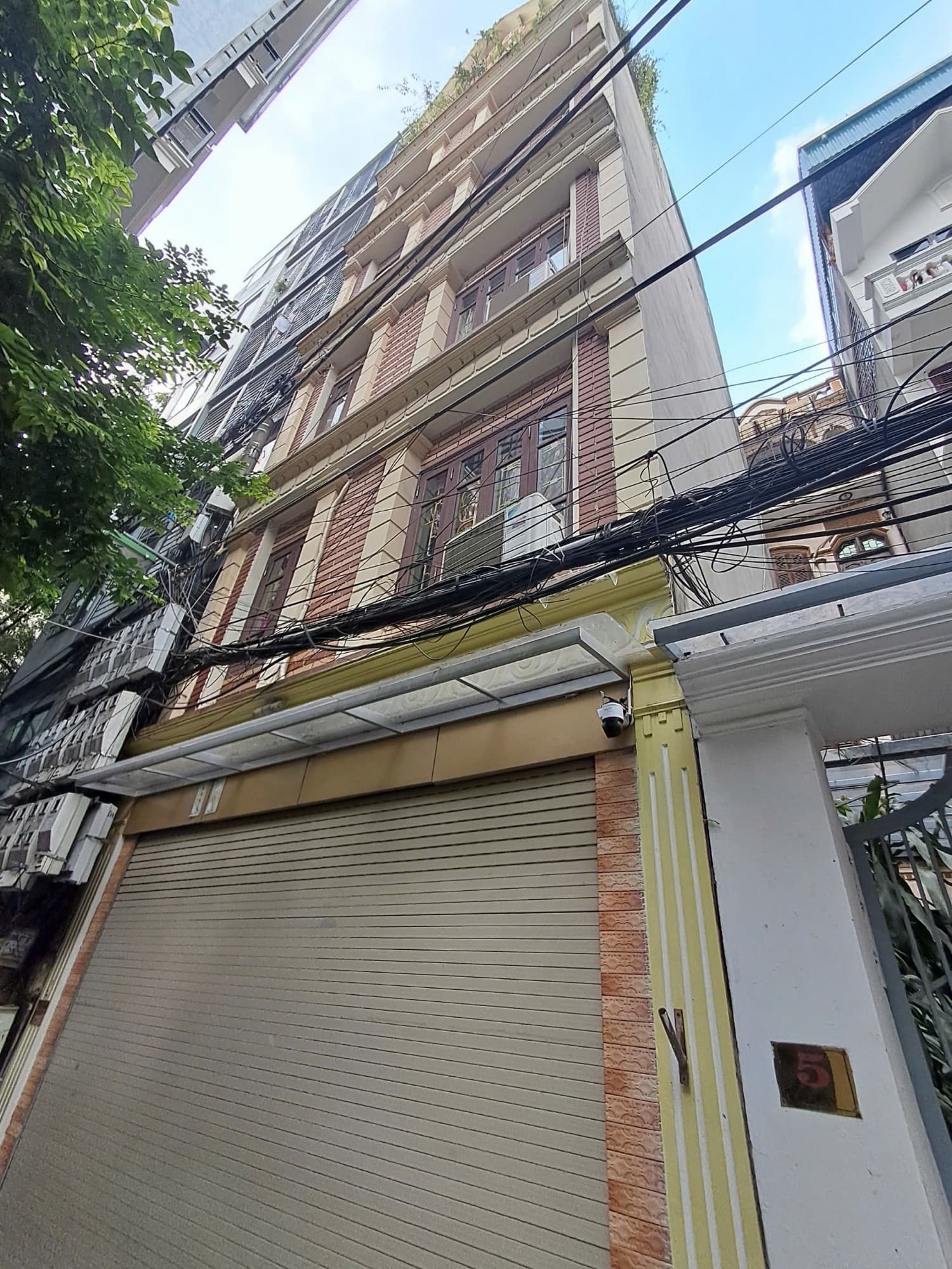 Nhà đất mặt phố, Cầu Giấy, Hà Nội - 37m² giá 15.2 tỷ