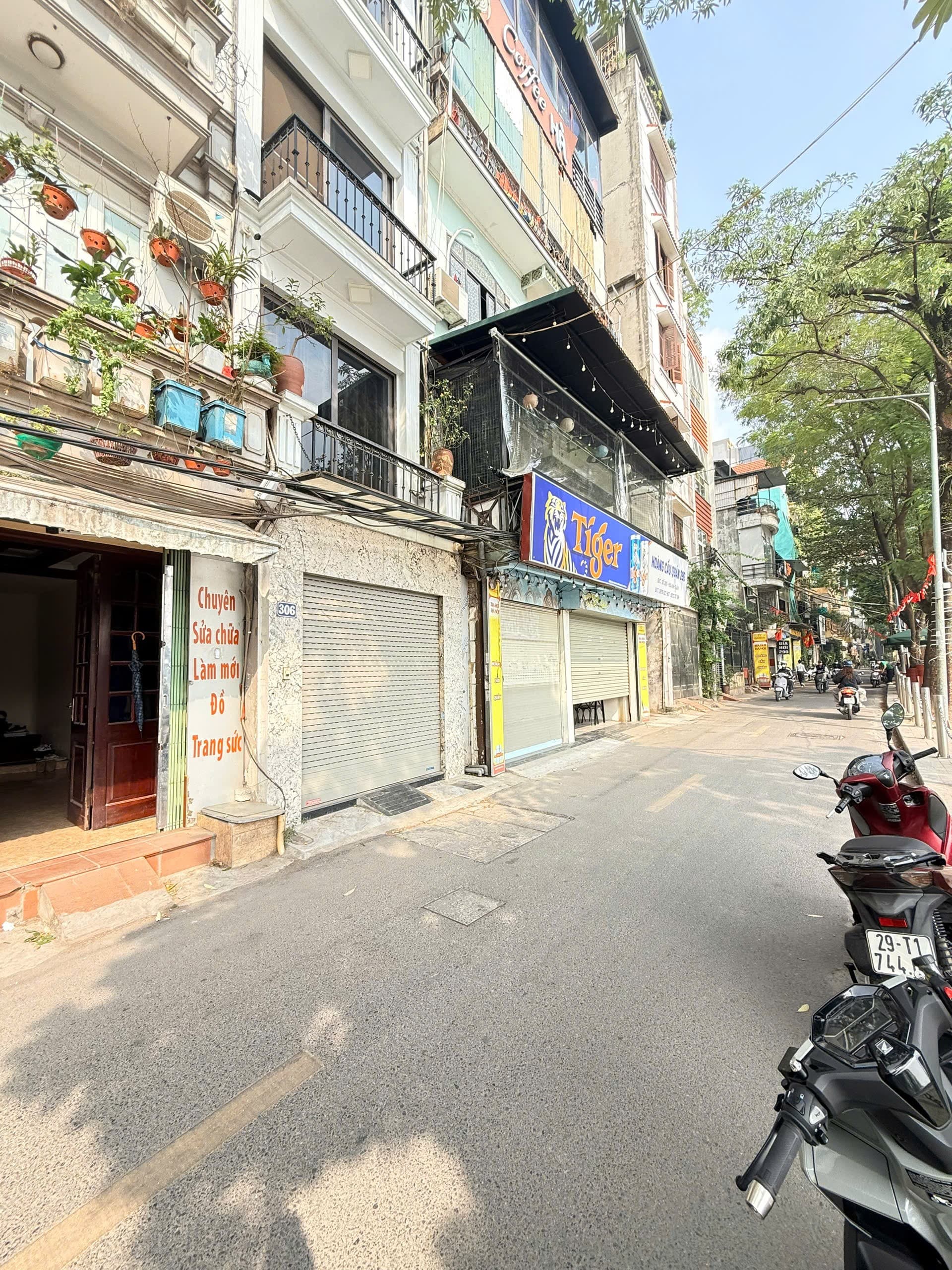 Nhà đất mặt phố, Ba Đình, Hà Nội - 16m² giá 15.35 tỷ