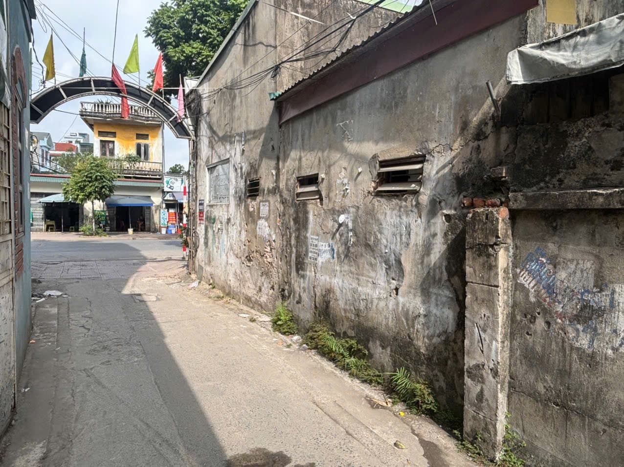 Nhà đất mặt phố, Long Biên, Hà Nội - 92m² giá 23.5 tỷ