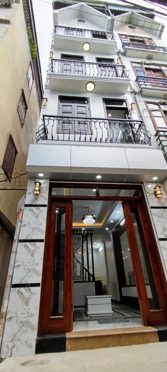 Nhà đất mặt phố, Hoàng Mai, Hà Nội - 33m² giá 7.98 tỷ
