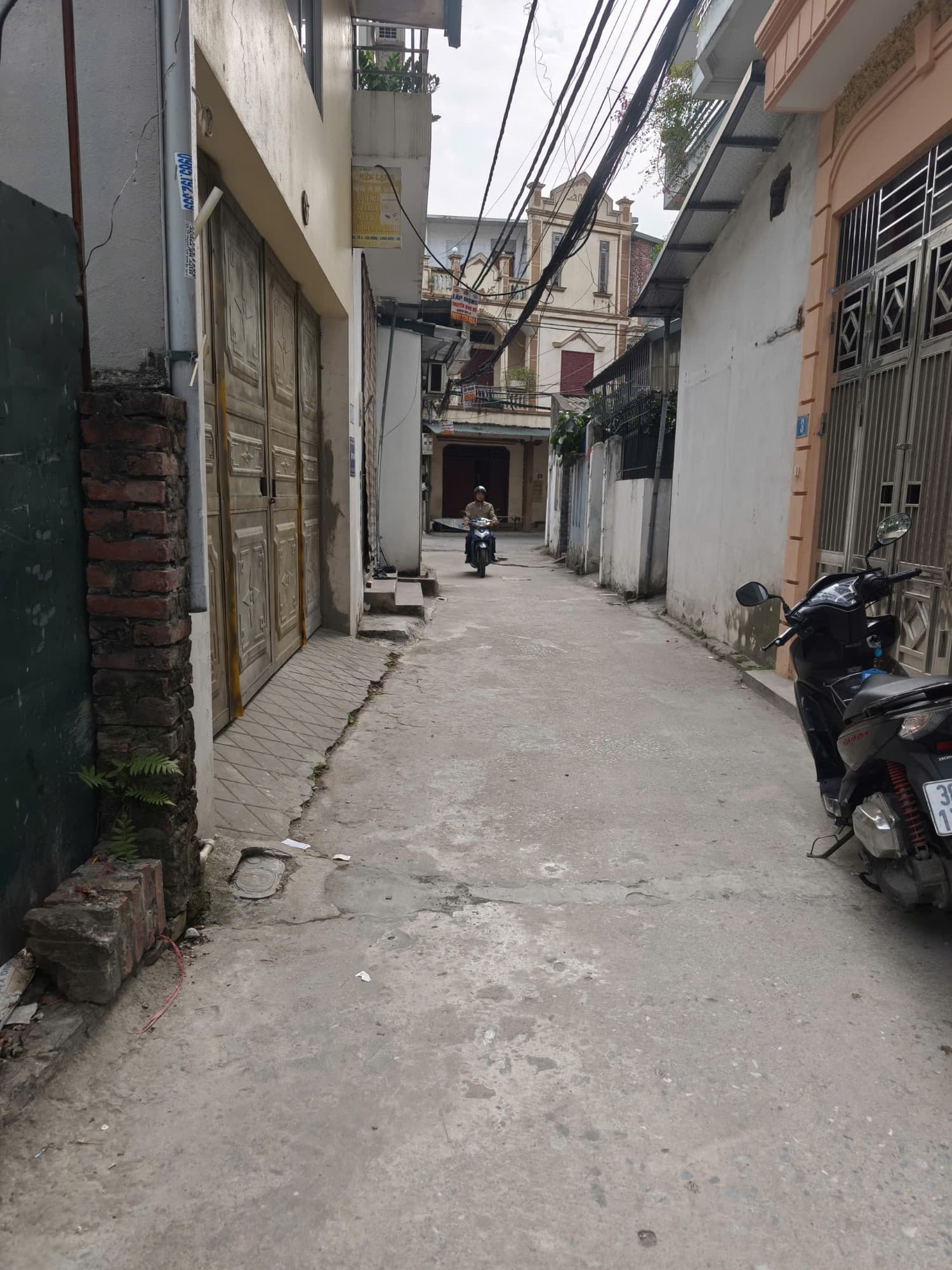 Nhà đất mặt phố, Long Biên, Hà Nội - 40m² giá 12.5 tỷ