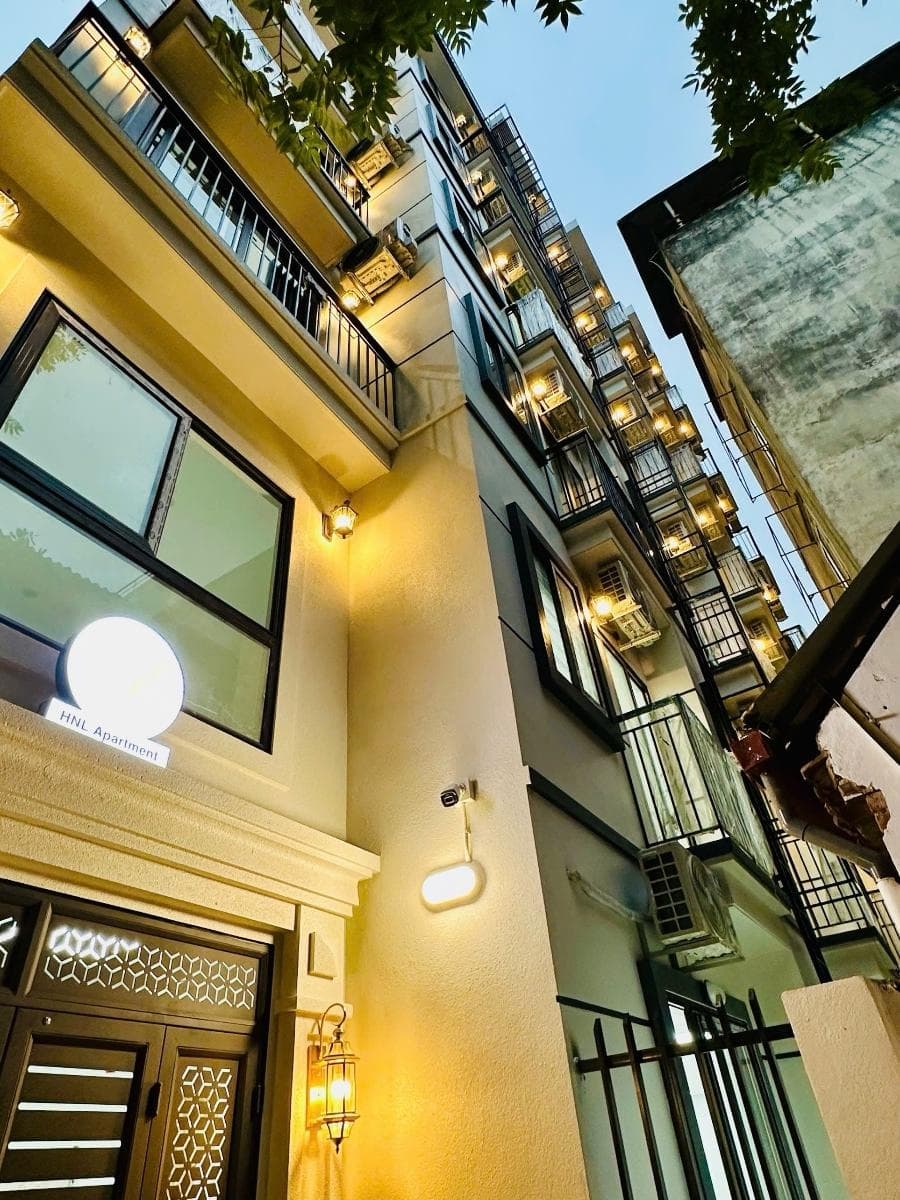 Nhà đất mặt phố, Cầu Giấy, Hà Nội - 177m² giá 56 tỷ